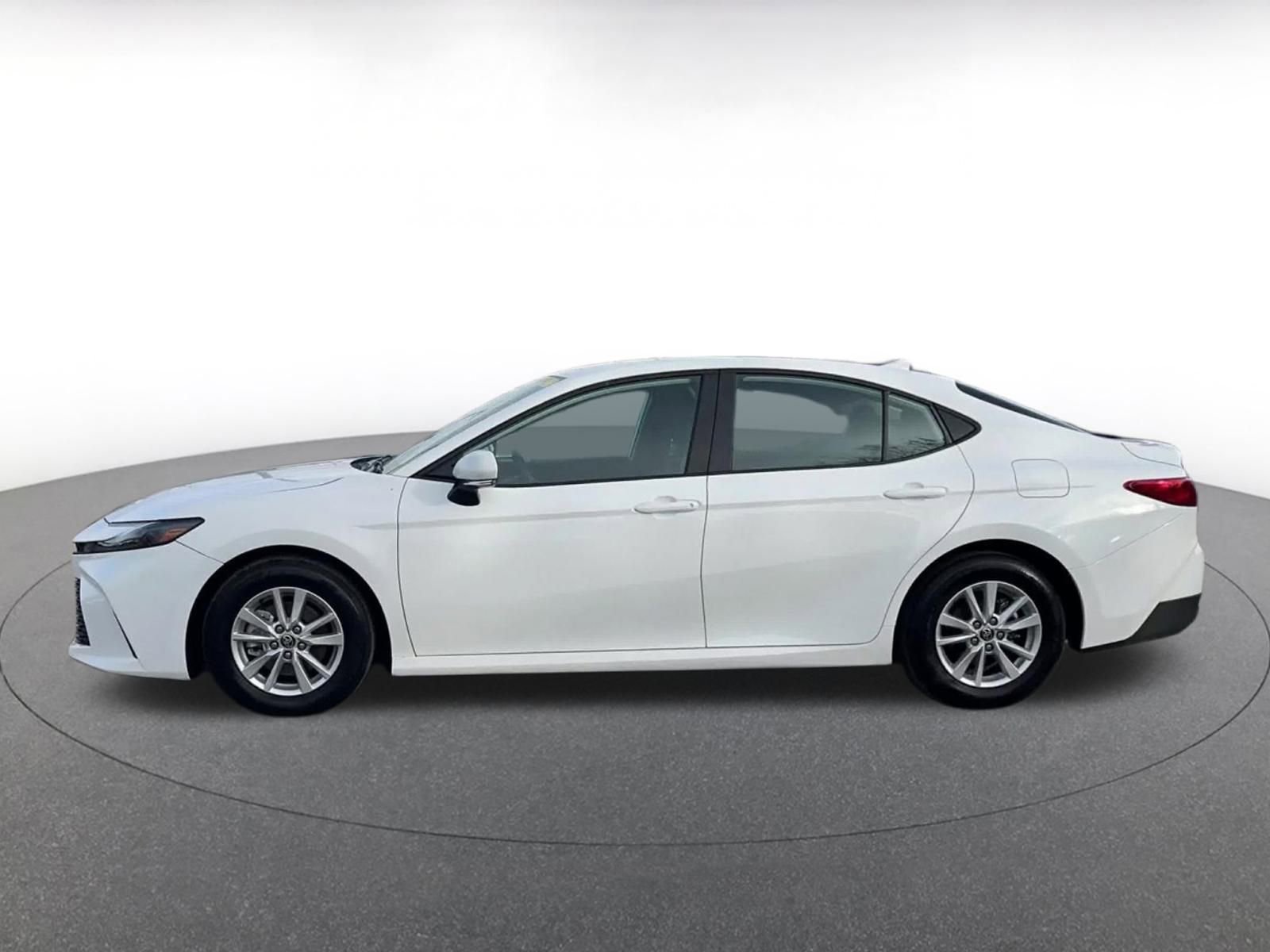 Thumbnail: 2025 Toyota Camry - 9