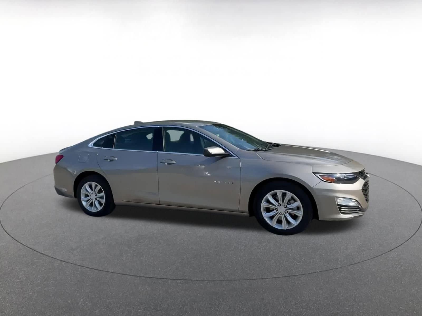 Thumbnail: 2024 Chevrolet Malibu - 2