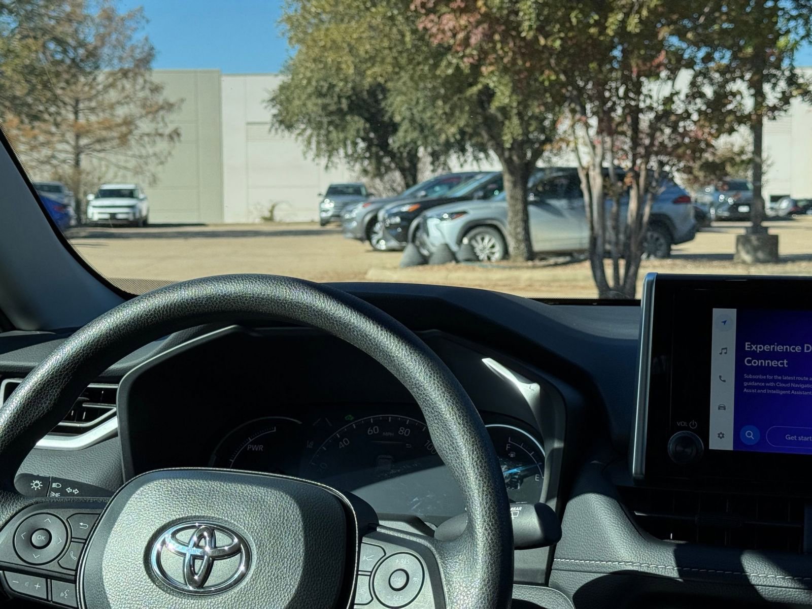 Thumbnail: 2025 Toyota RAV4 - 34