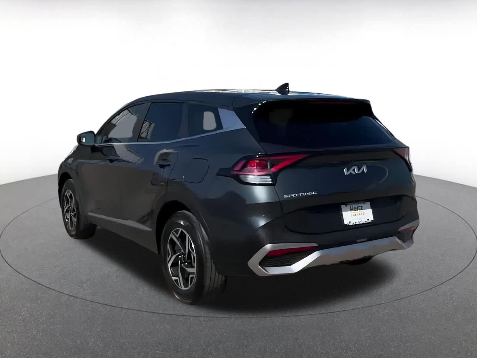 Thumbnail: 2023 Kia Sportage - 10