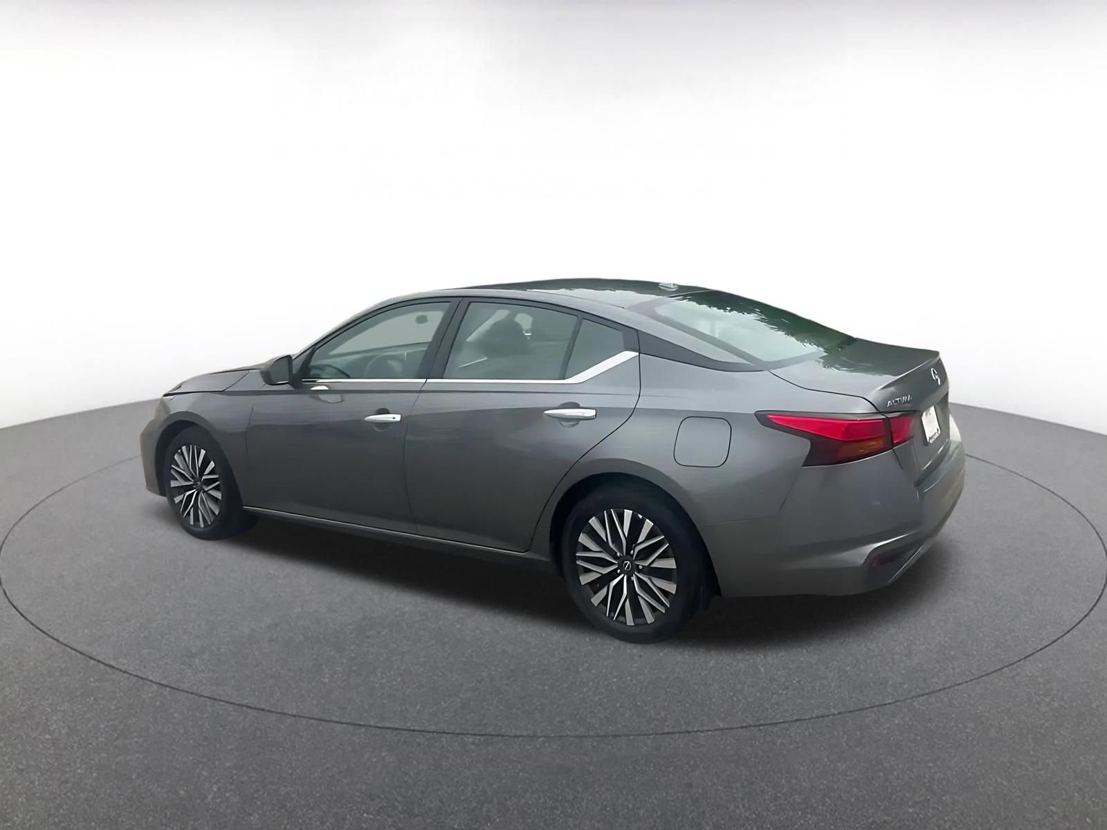 Thumbnail: 2025 Nissan Altima - 10