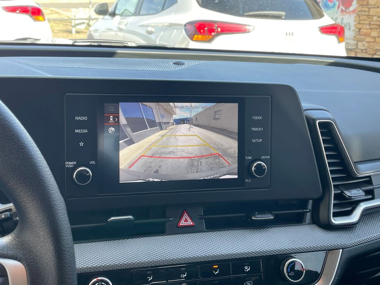 Thumbnail: 2025 Kia Sportage - 17