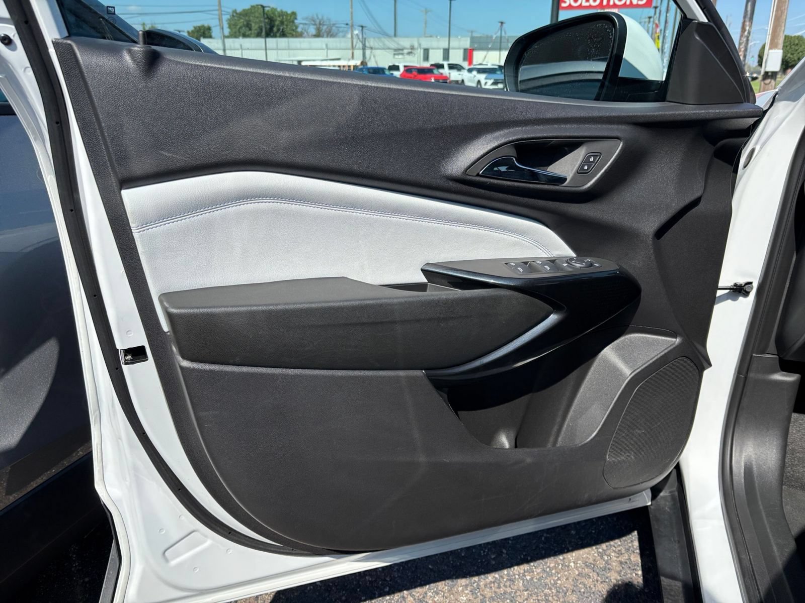 Thumbnail: 2025 Chevrolet Trax - 18