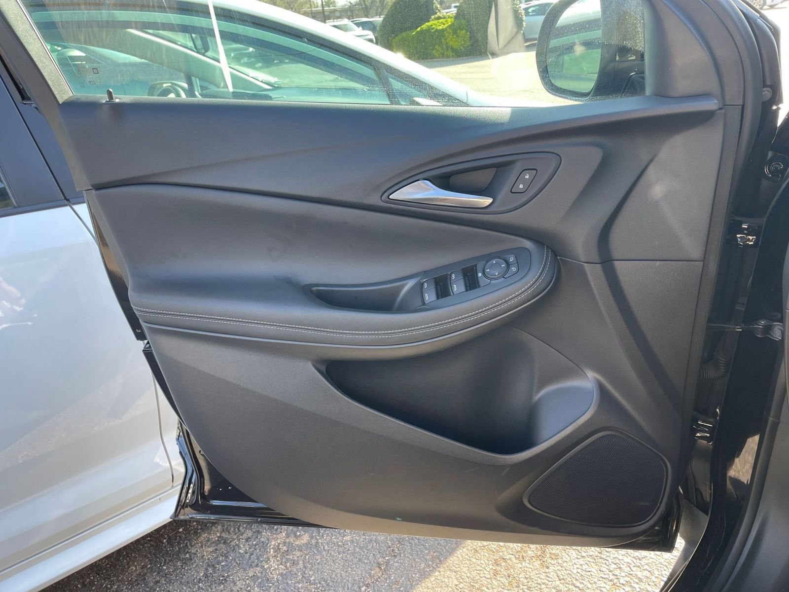 Thumbnail: 2025 Buick Encore GX - 18