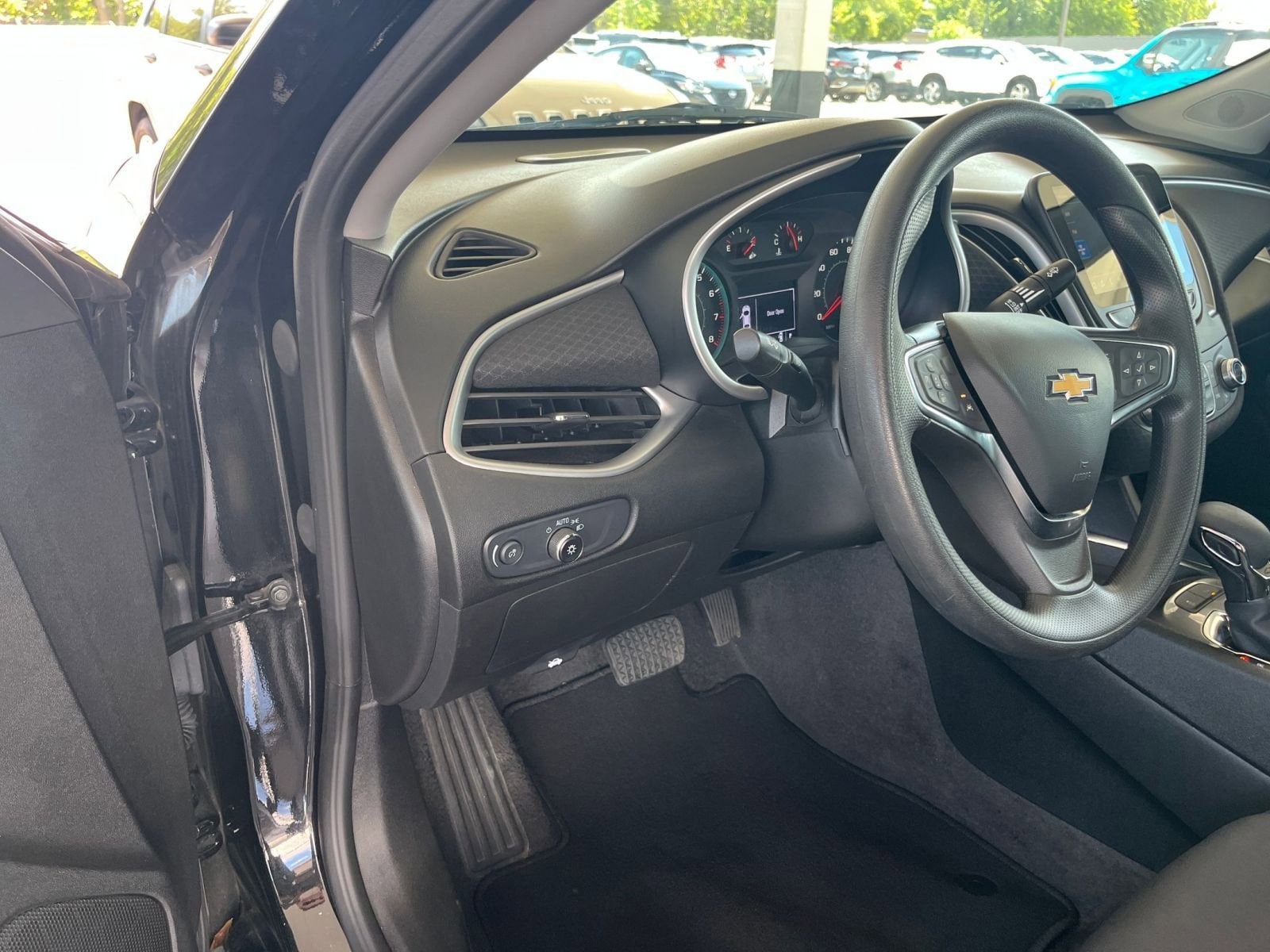 Thumbnail: 2024 Chevrolet Malibu - 34