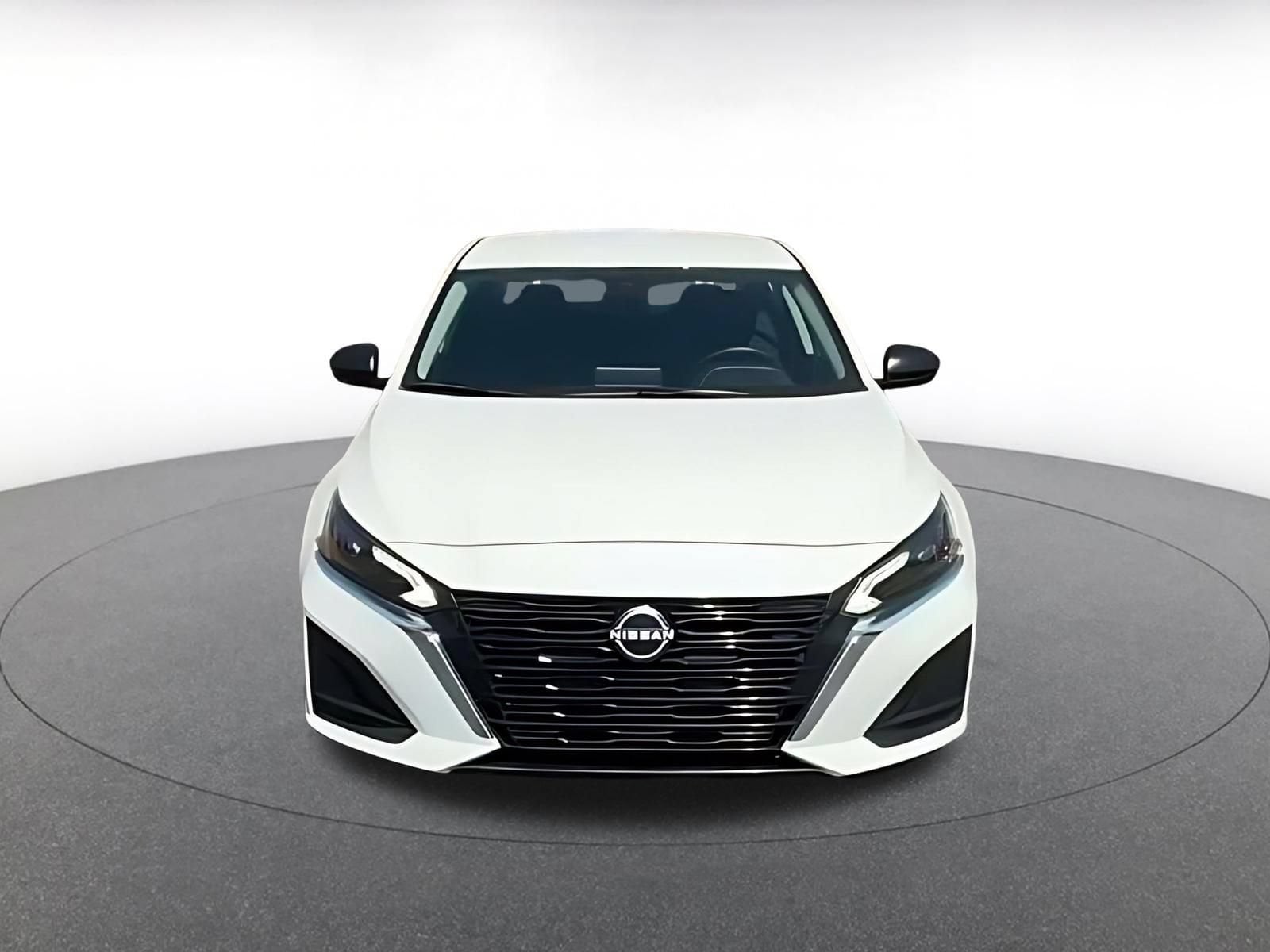 Thumbnail: 2025 Nissan Altima - 4