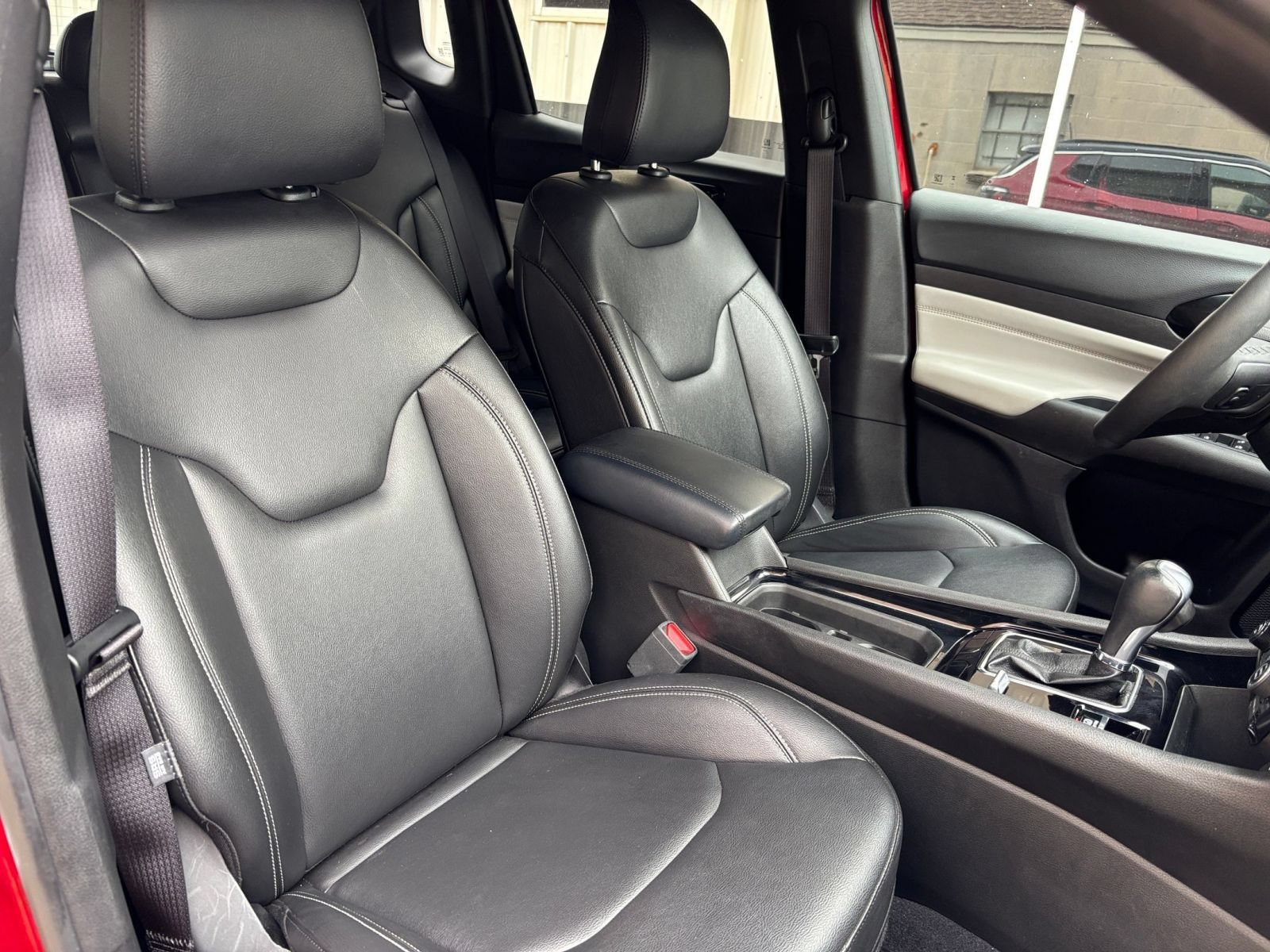 Thumbnail: 2025 Jeep Compass - 32