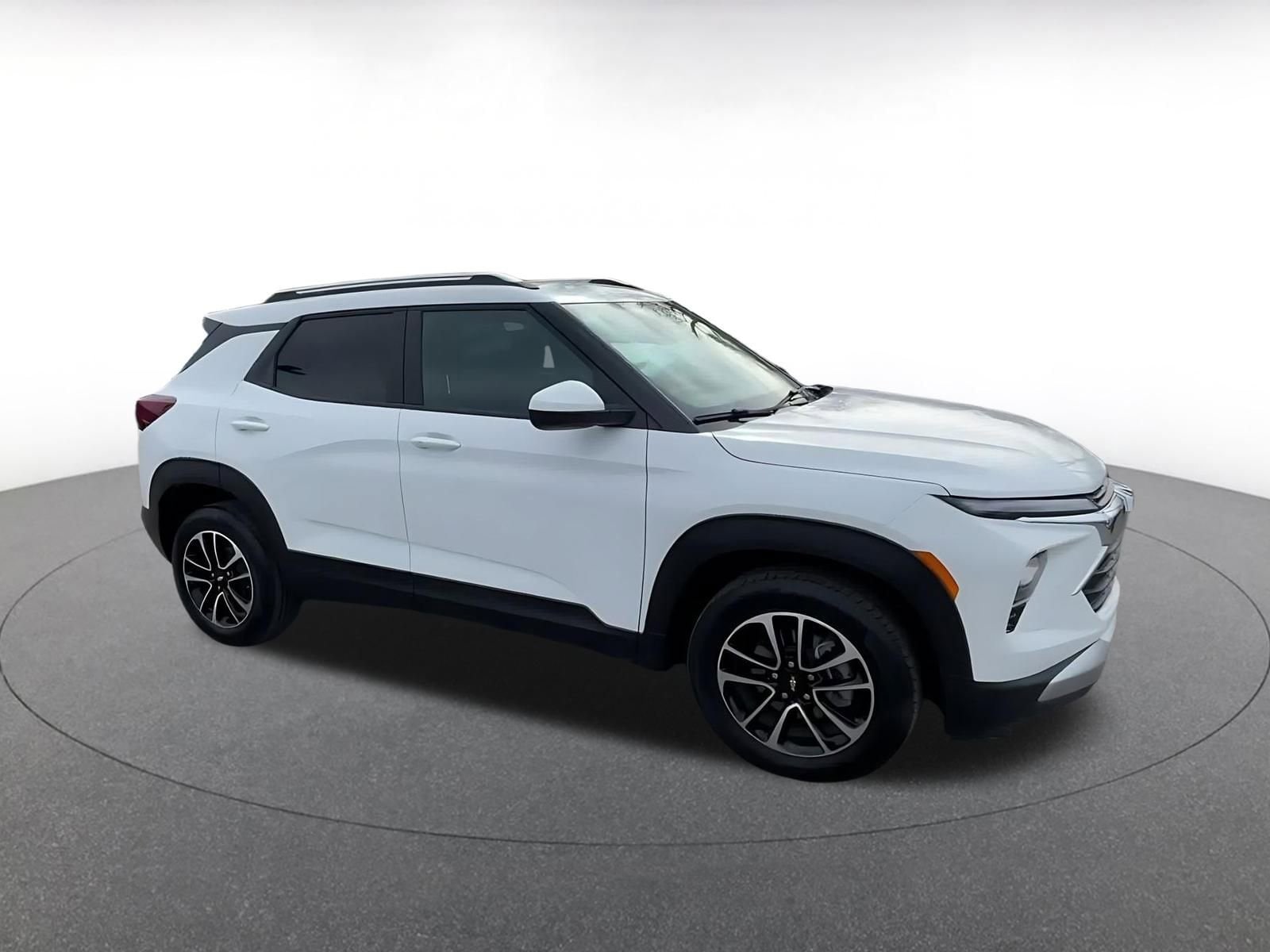 Thumbnail: 2025 Chevrolet TrailBlazer - 2