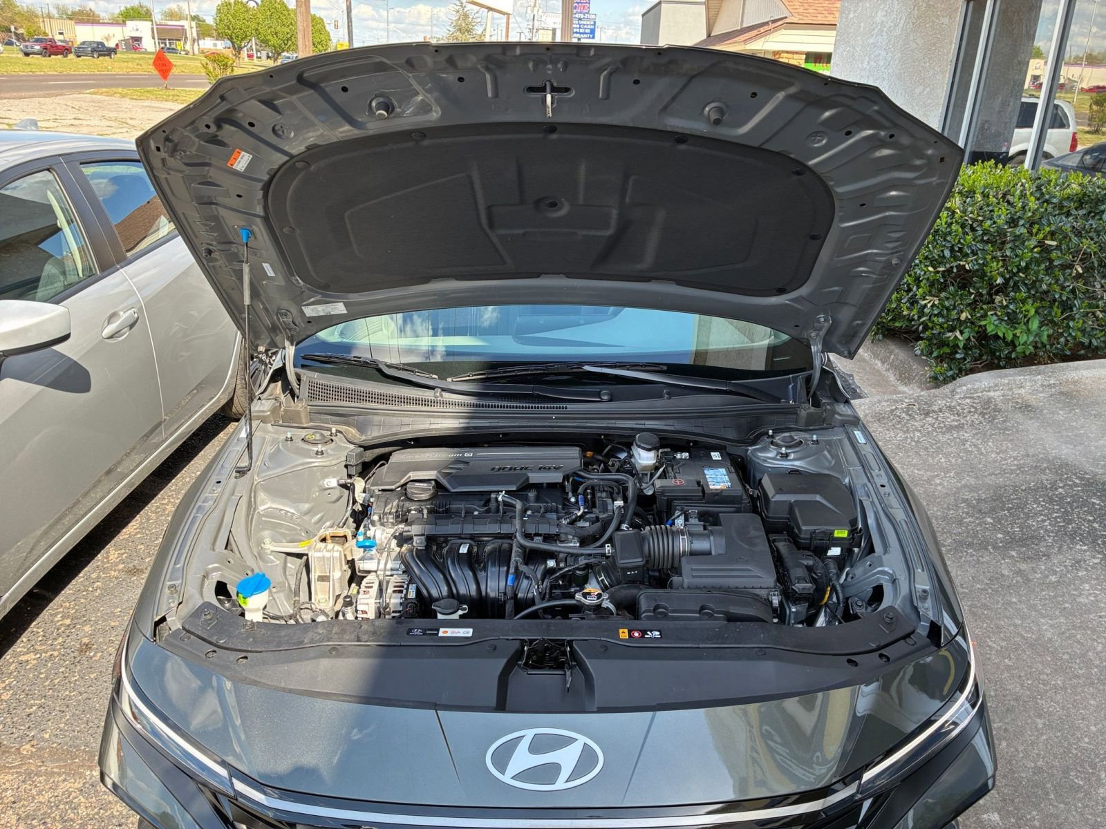 Thumbnail: 2025 Hyundai Elantra - 33