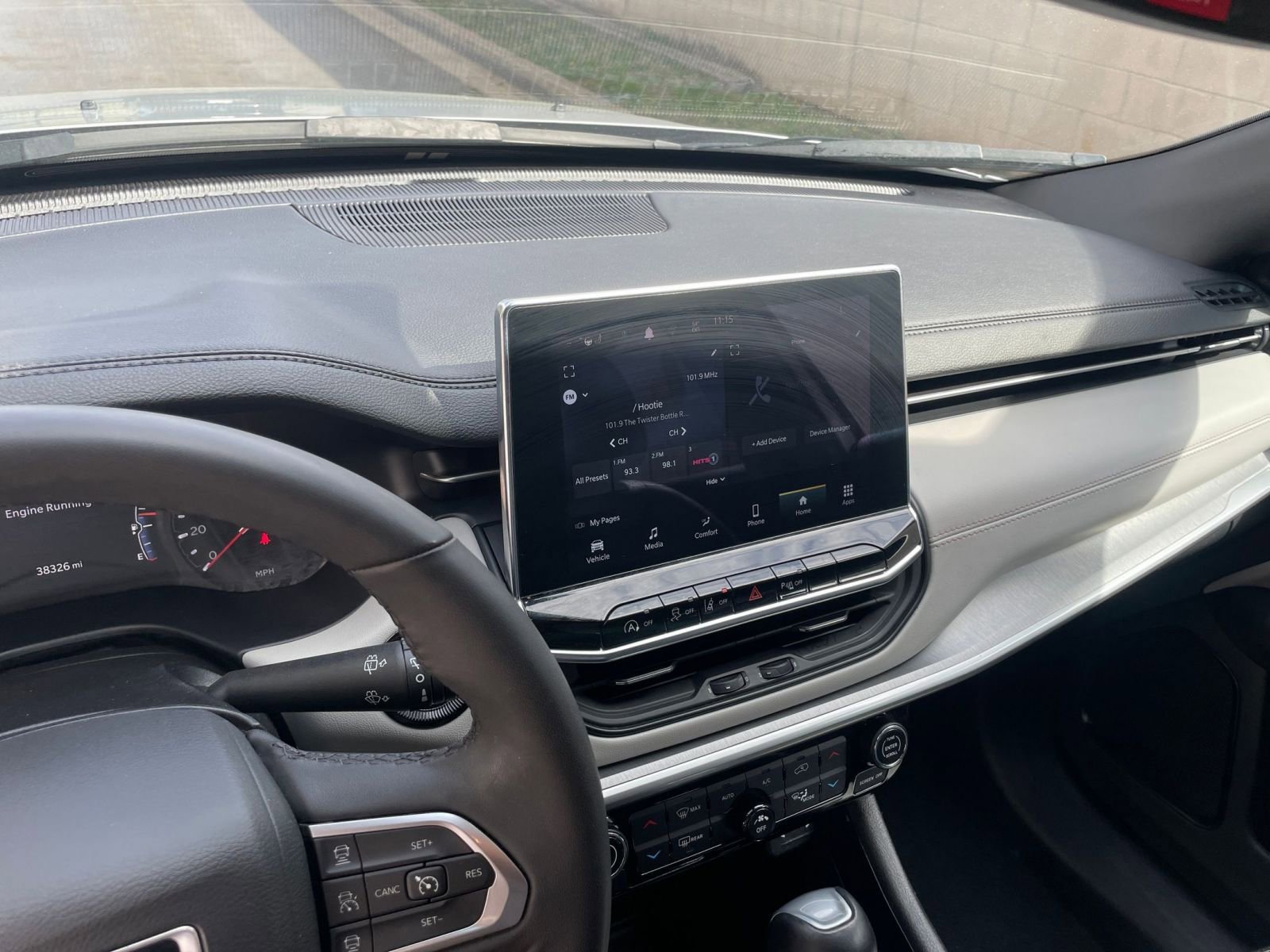 Thumbnail: 2025 Jeep Compass - 17