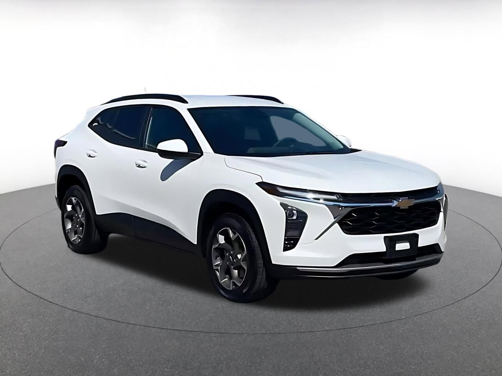 Thumbnail: 2025 Chevrolet Trax - 3