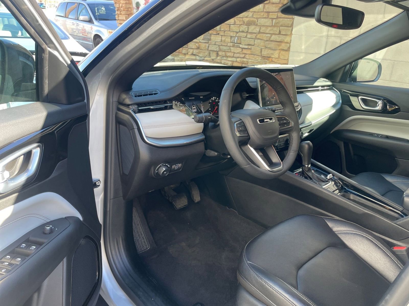 Thumbnail: 2025 Jeep Compass - 35