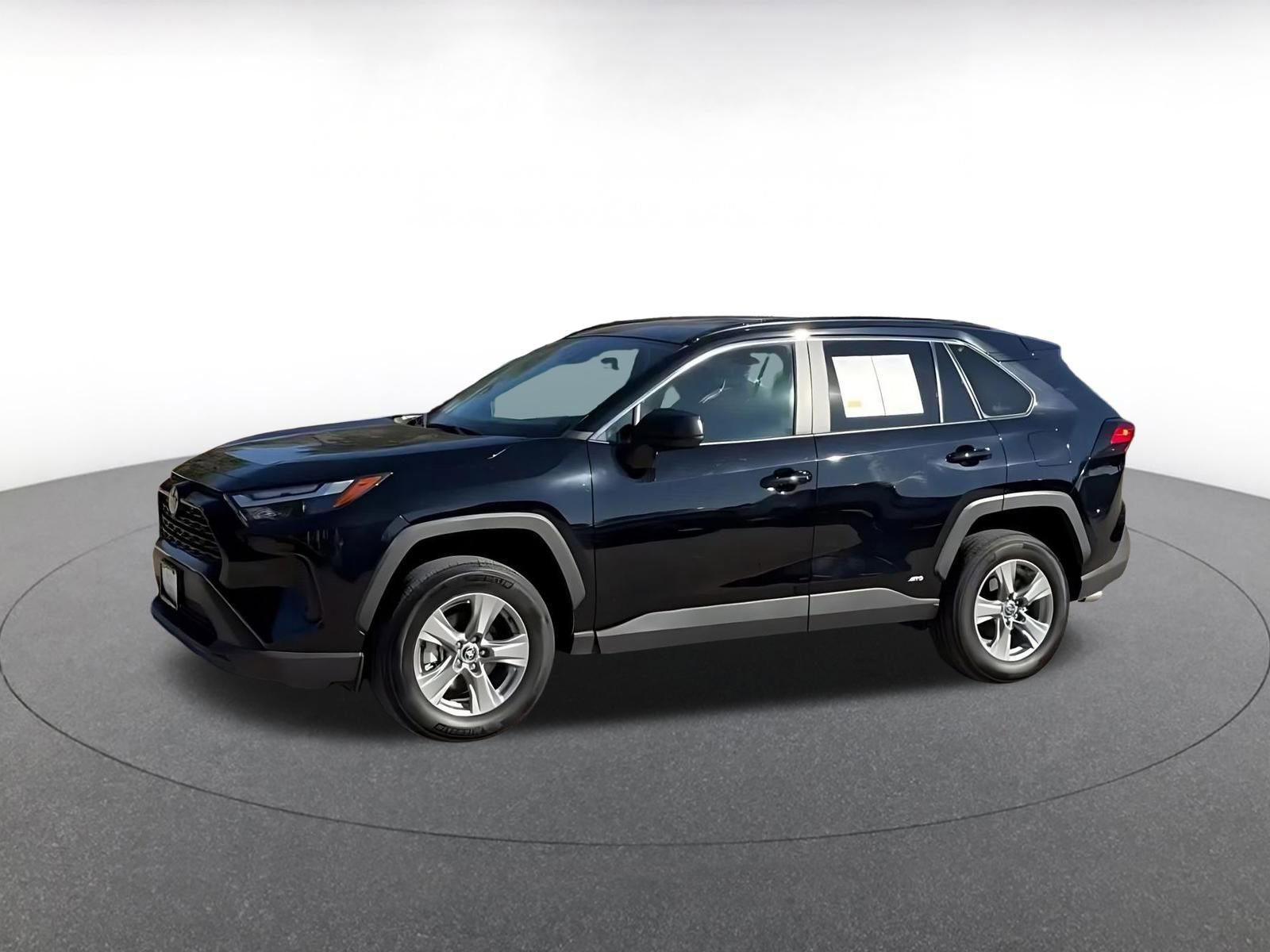 Thumbnail: 2025 Toyota RAV4 - 8