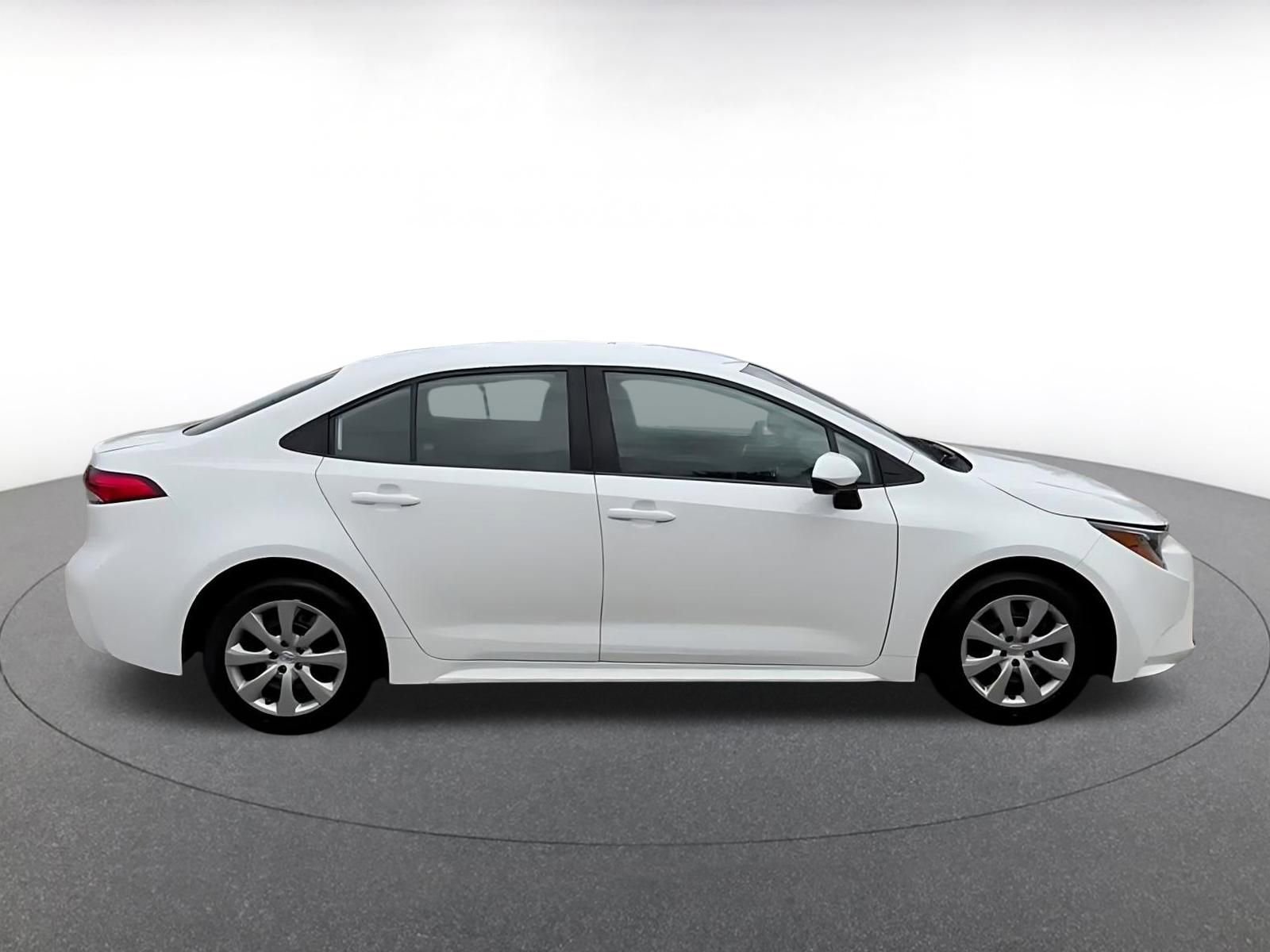 Thumbnail: 2023 Toyota Corolla - 16