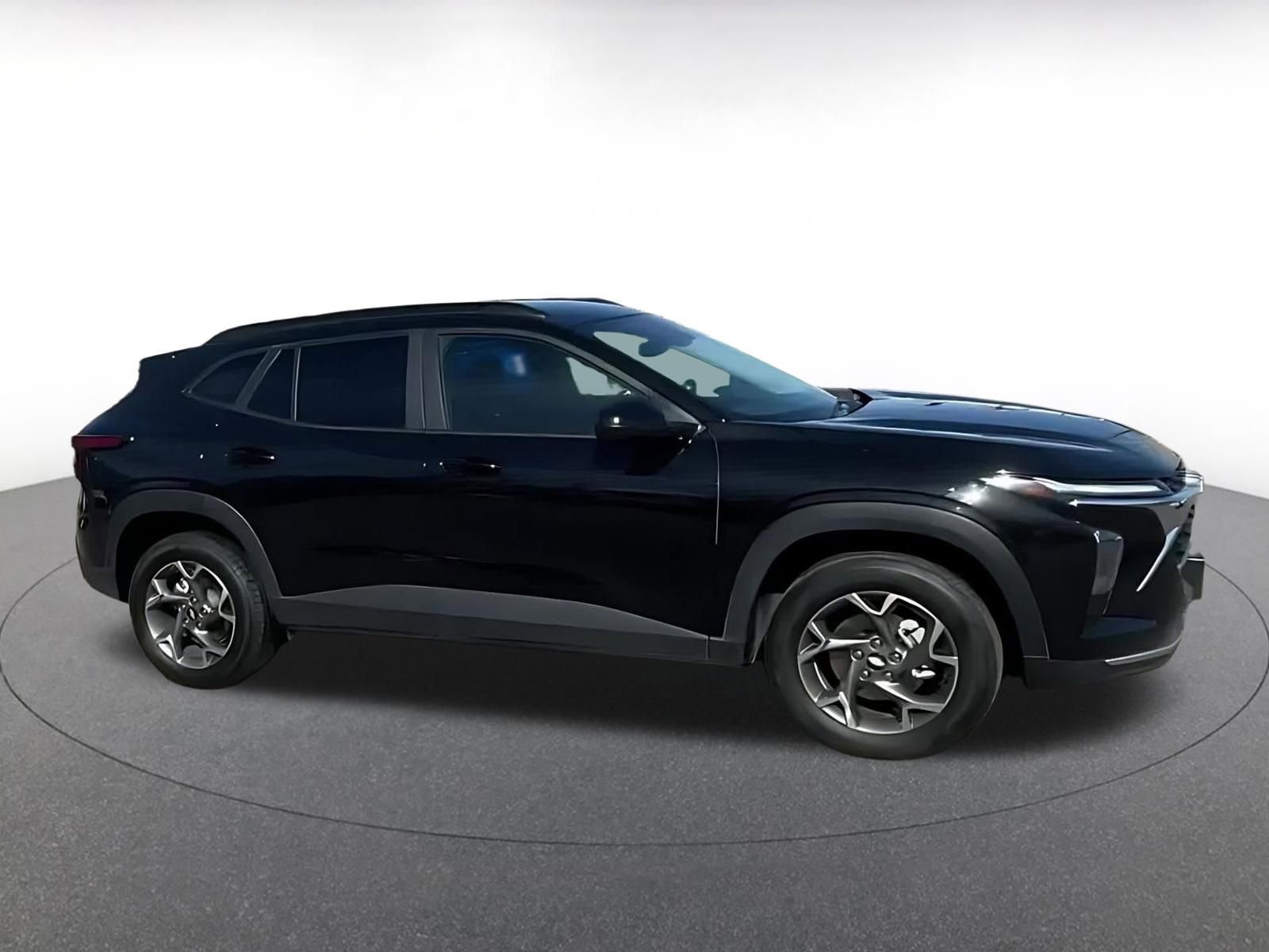 Thumbnail: 2025 Chevrolet Trax - 15