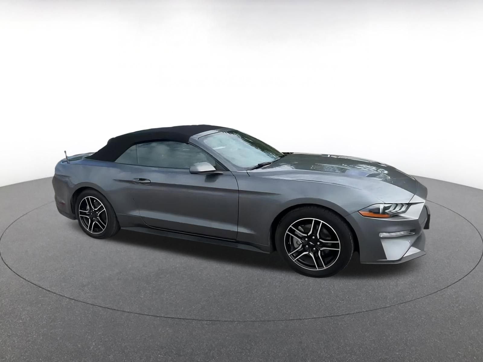 Thumbnail: 2022 Ford Mustang - 2