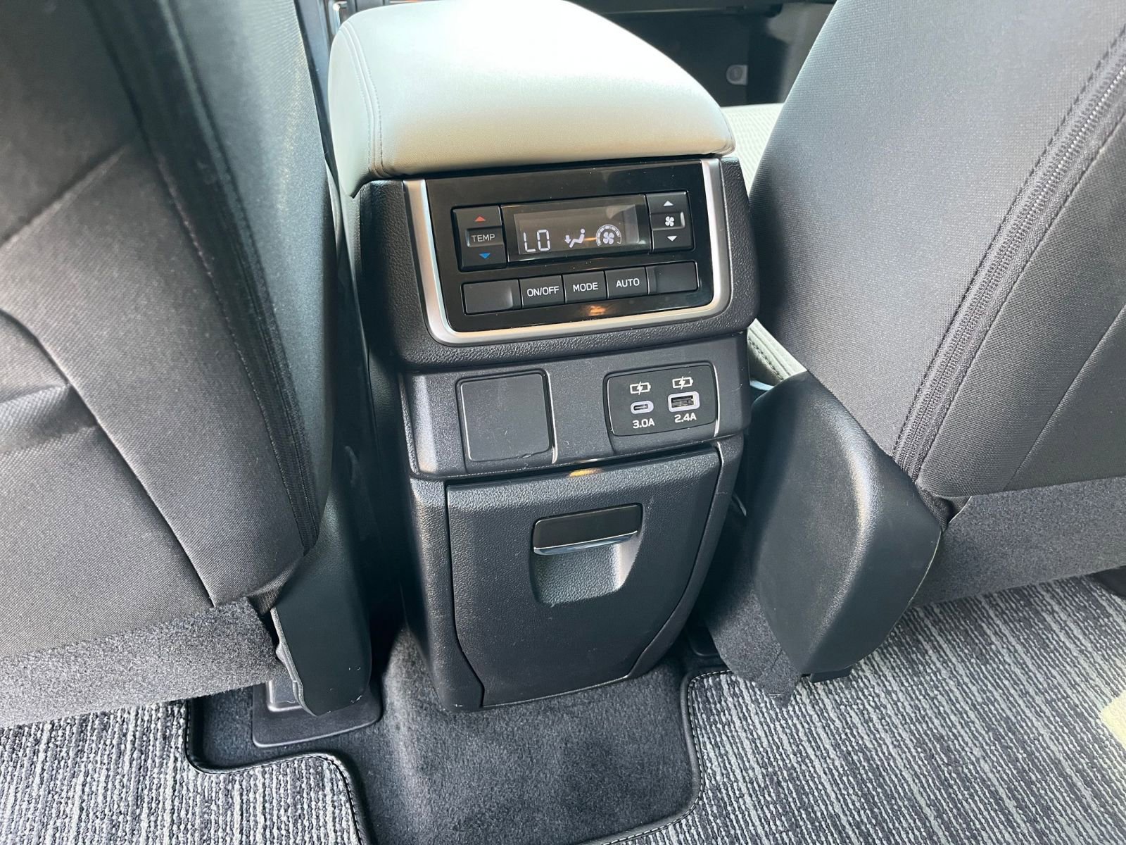 2024 Subaru Ascent Premium 25