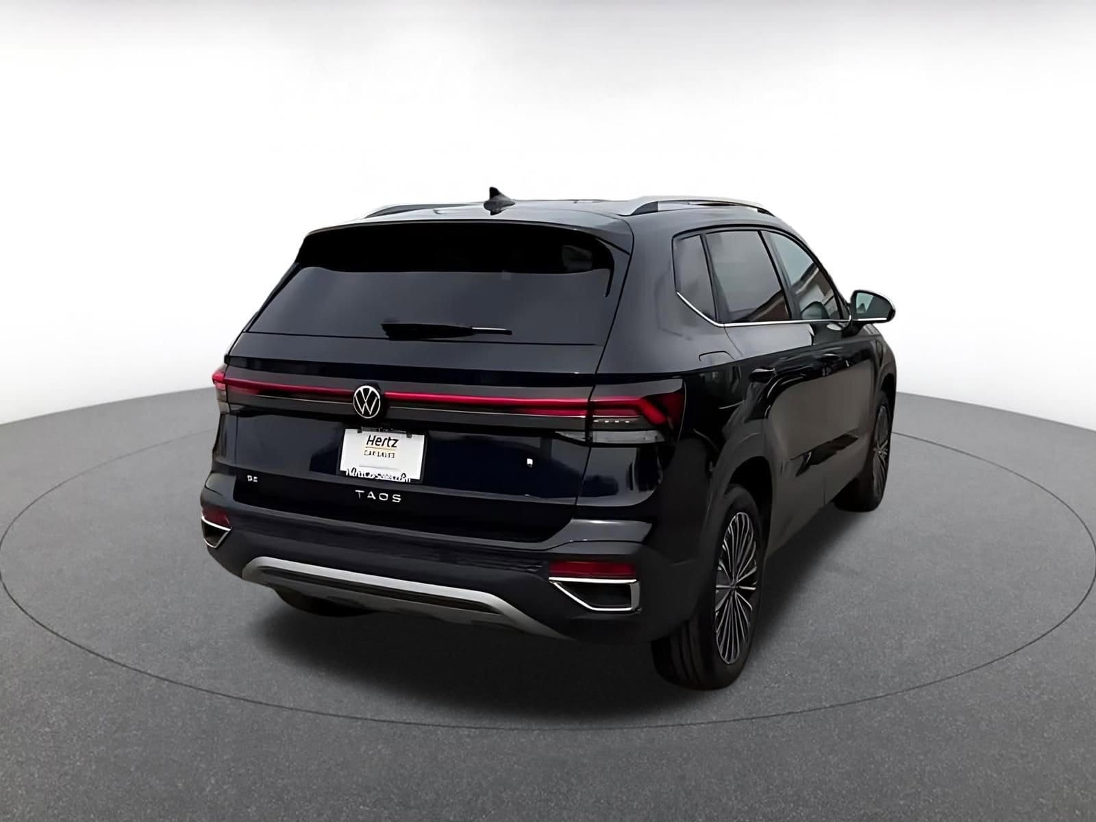 Thumbnail: 2025 Volkswagen Taos - 15