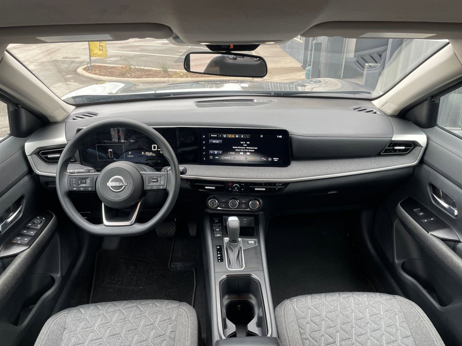 Thumbnail: 2025 Nissan Kicks - 31