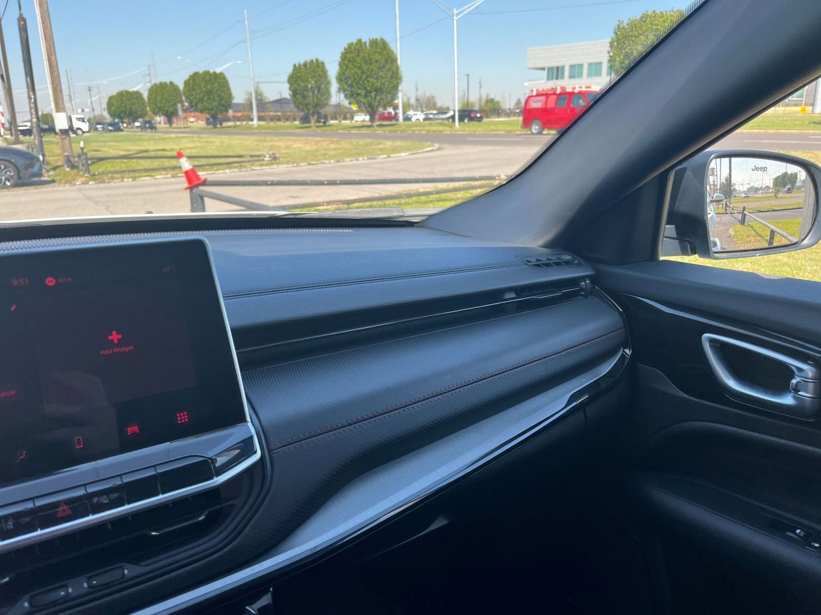 Thumbnail: 2025 Jeep Compass - 34