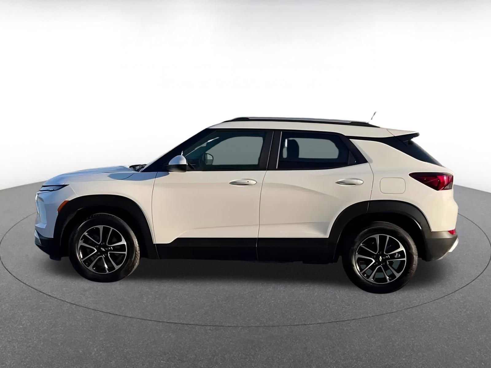 Thumbnail: 2025 Chevrolet TrailBlazer - 8