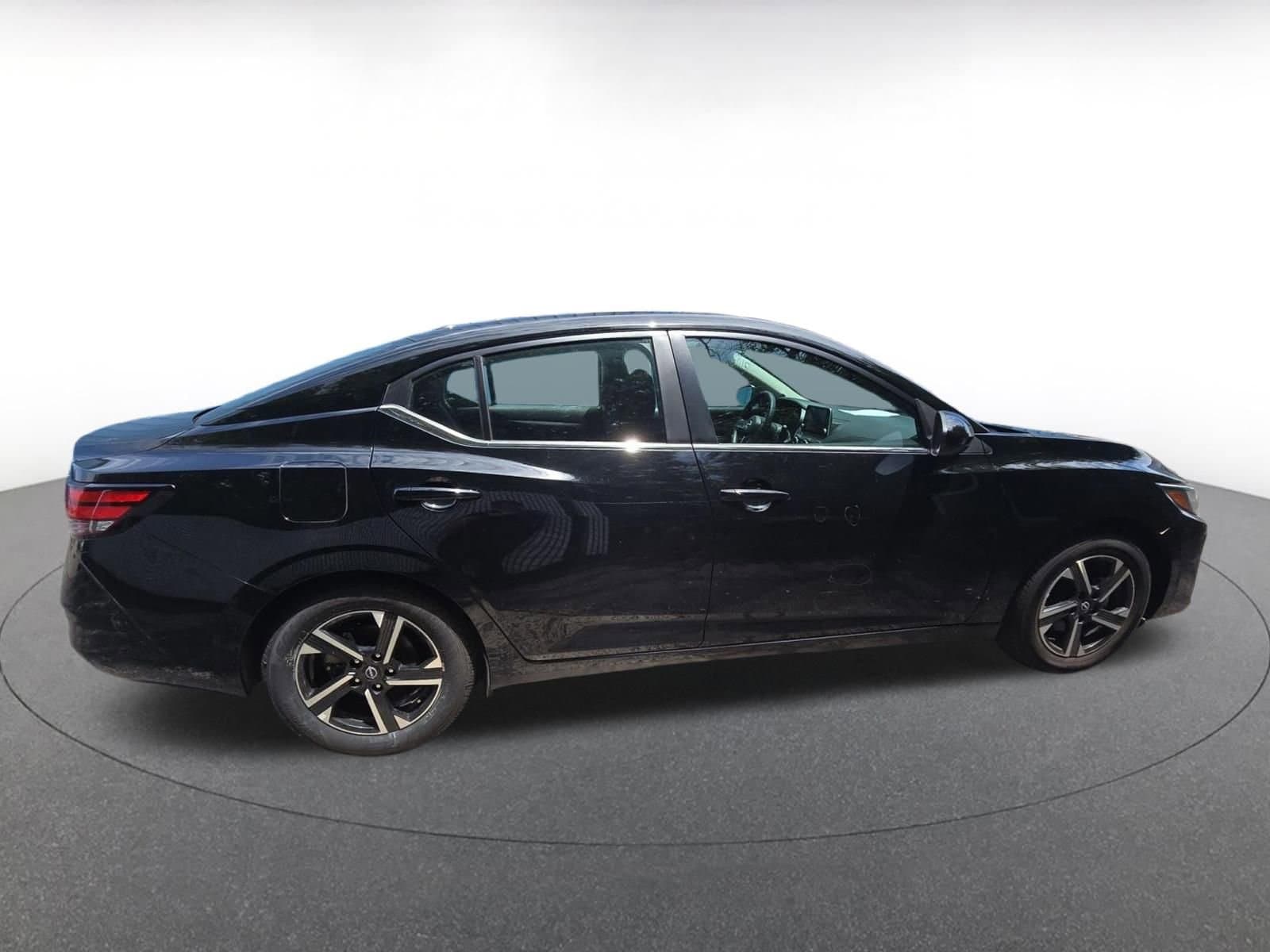 Thumbnail: 2025 Nissan Sentra - 5