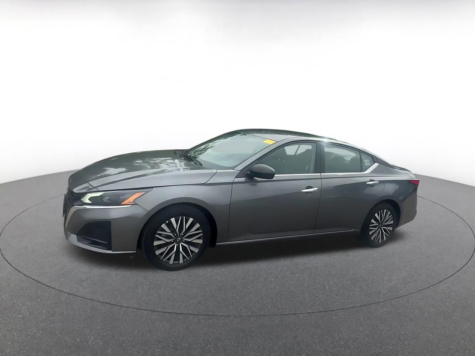 Thumbnail: 2025 Nissan Altima - 8
