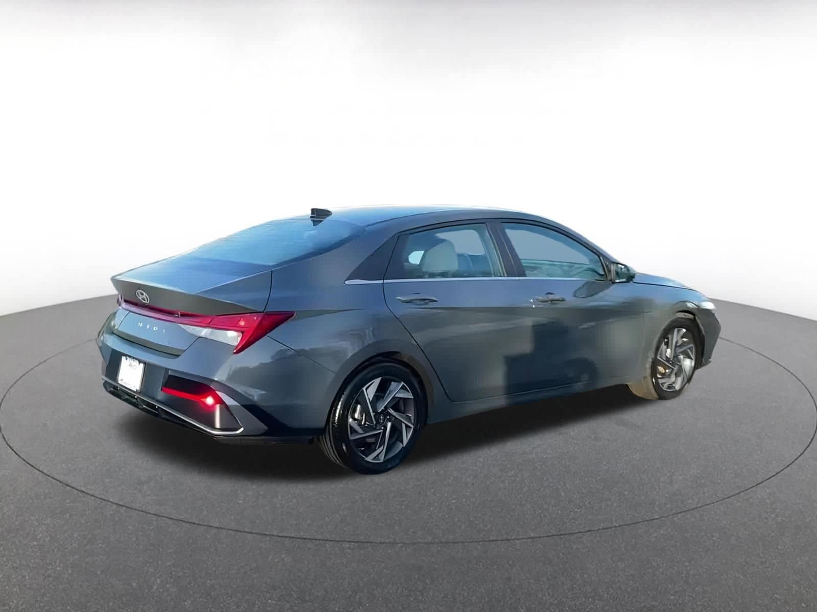 Thumbnail: 2025 Hyundai Elantra - 12