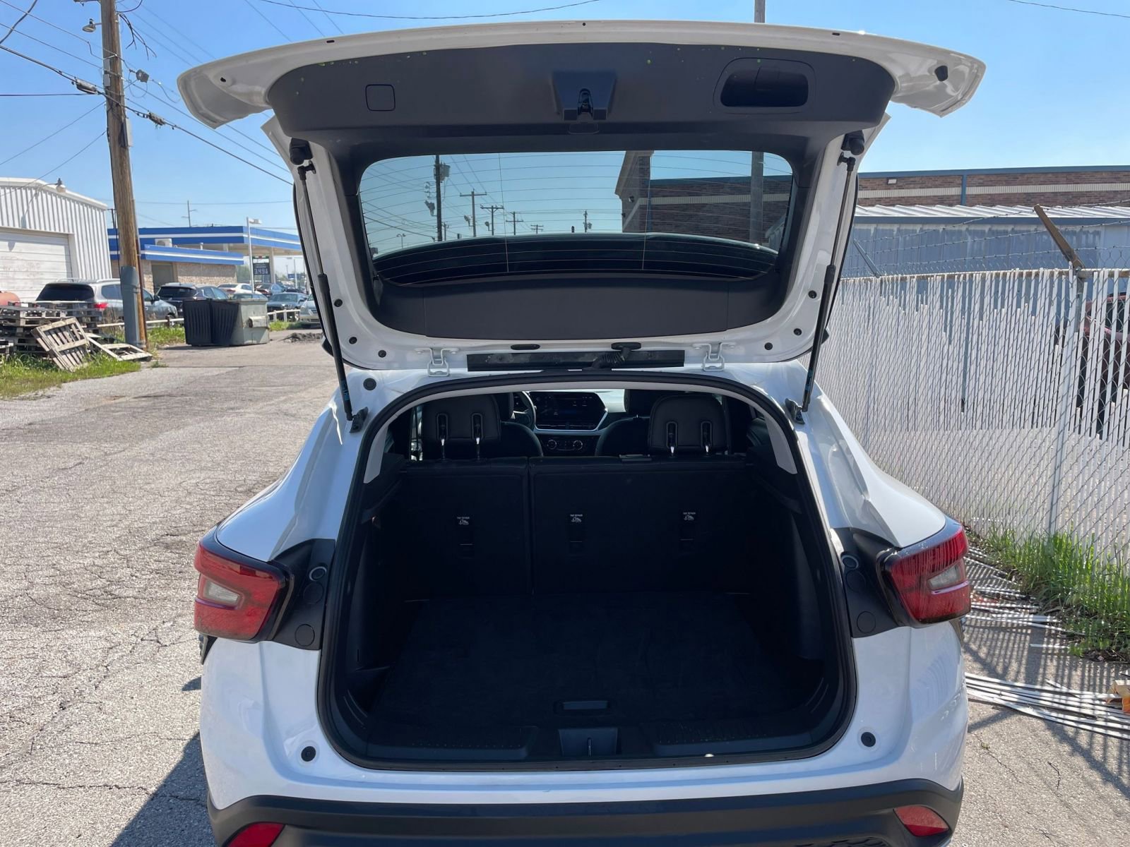 Thumbnail: 2025 Chevrolet Trax - 30