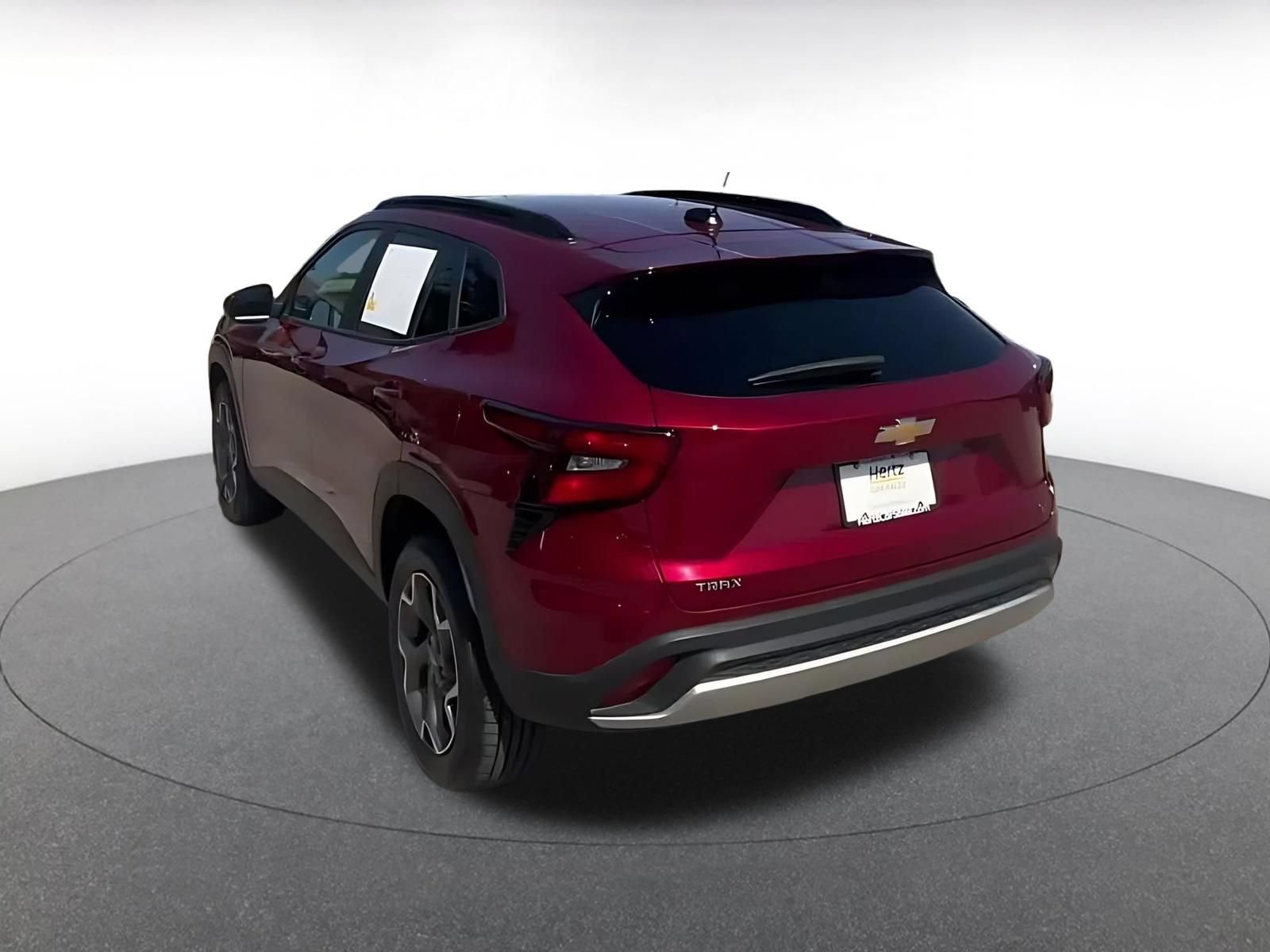 Thumbnail: 2025 Chevrolet Trax - 10