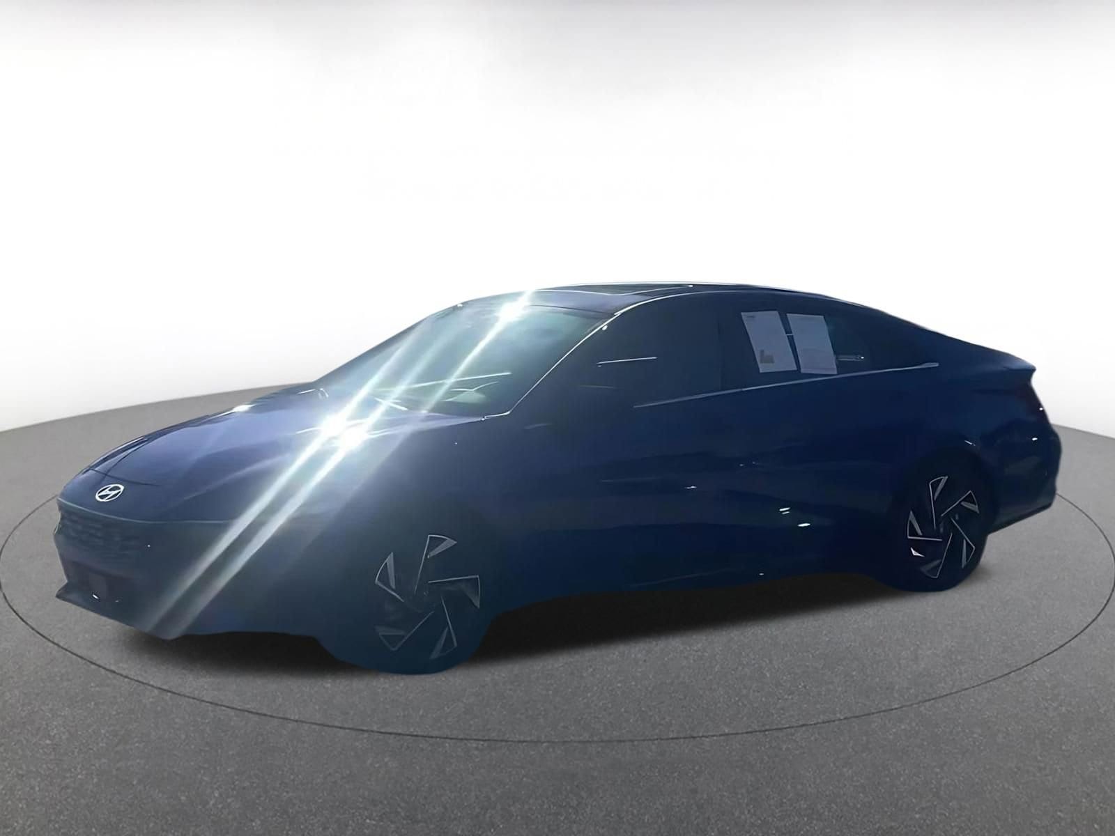 Thumbnail: 2025 Hyundai Elantra - 9