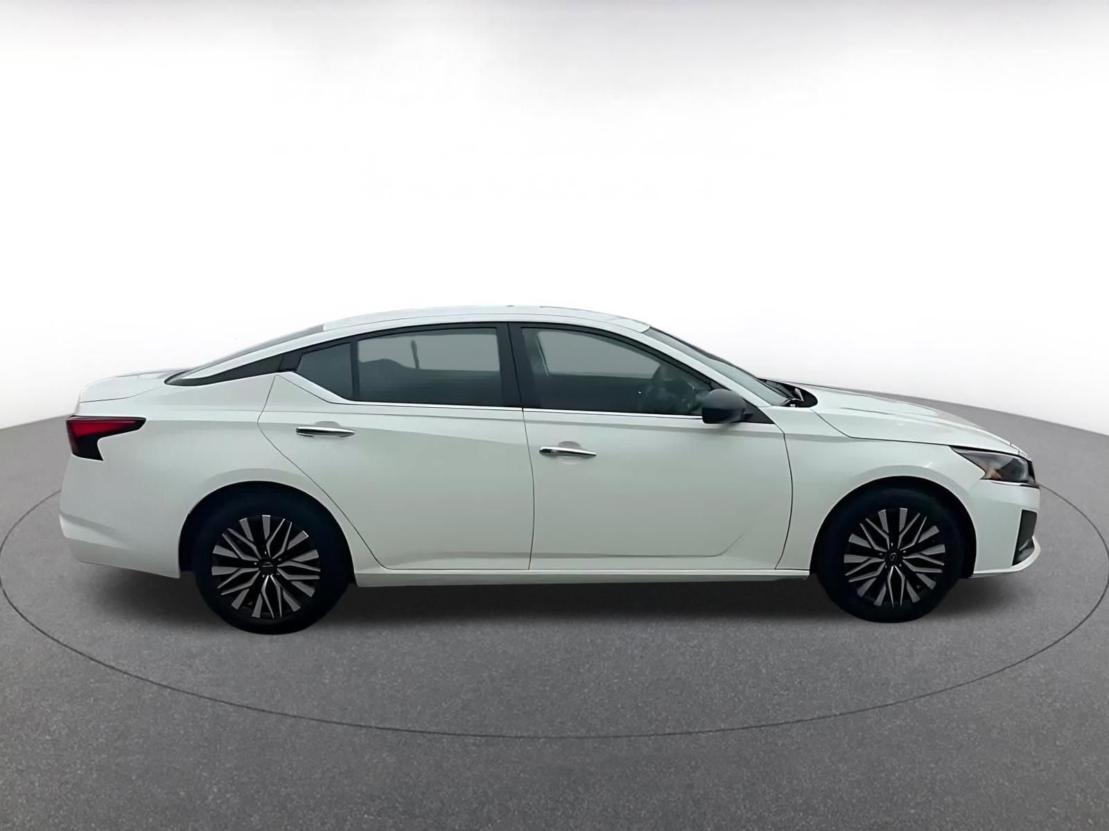 Thumbnail: 2025 Nissan Altima - 15