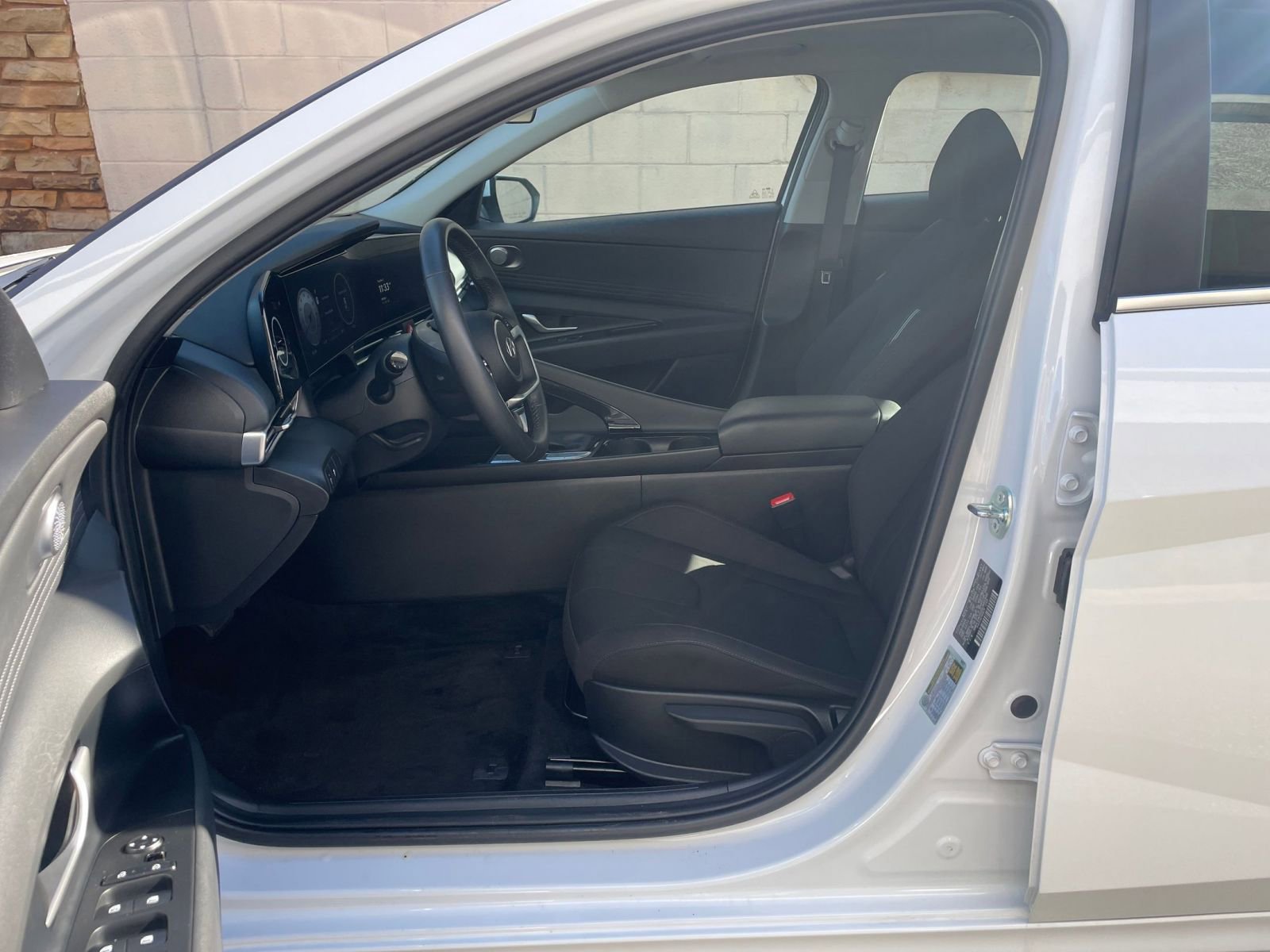 Thumbnail: 2025 Hyundai Elantra - 24