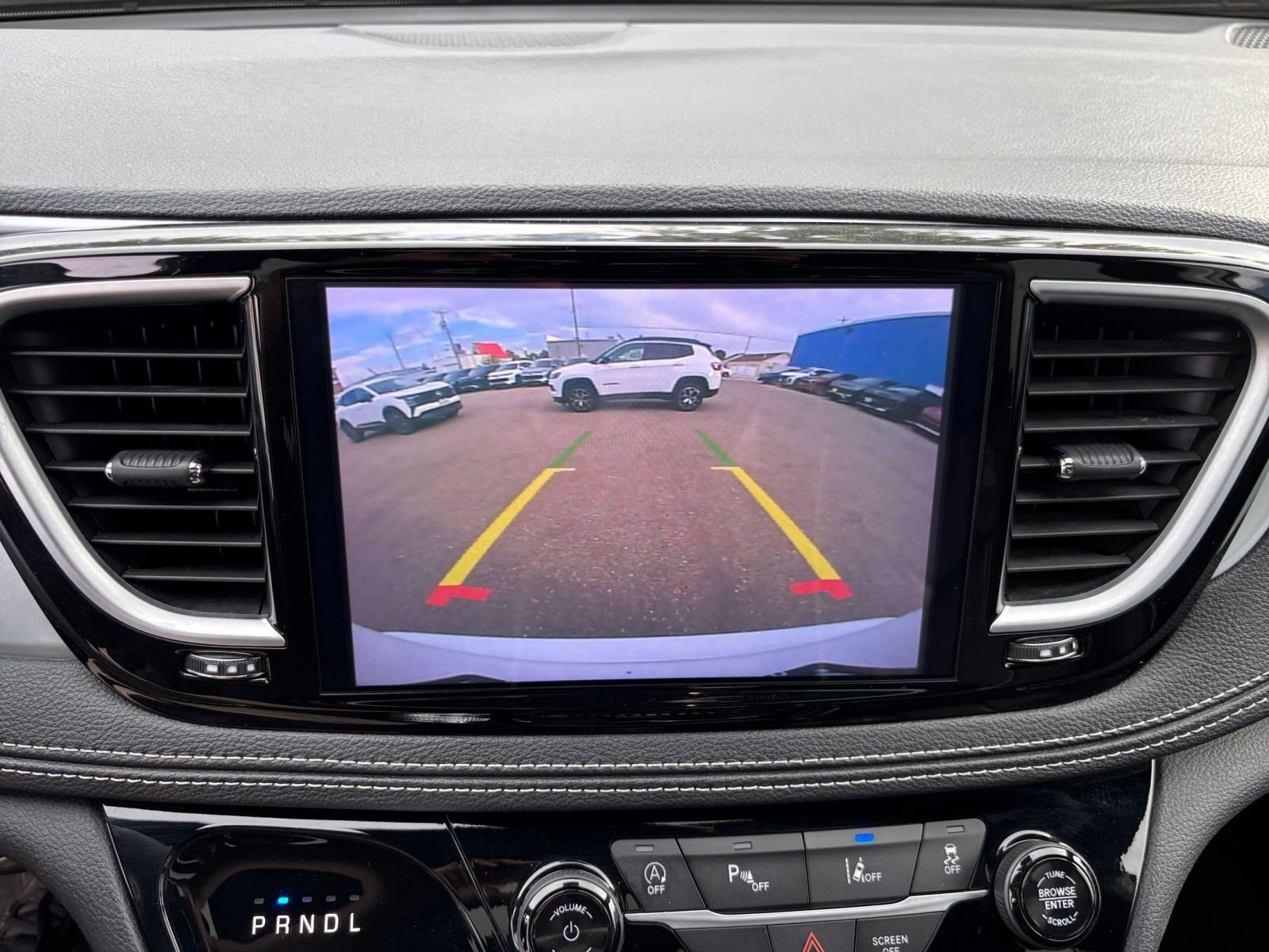 Thumbnail: 2025 Chrysler Pacifica - 26