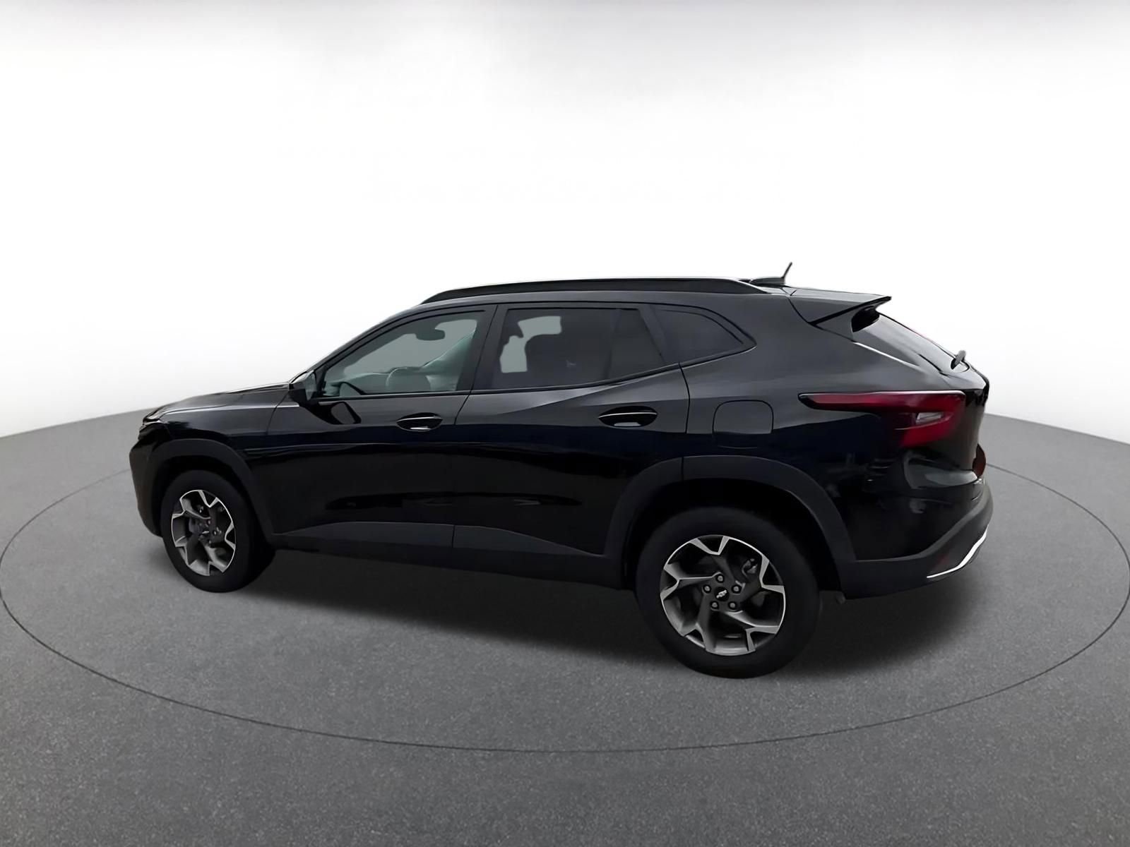 Thumbnail: 2025 Chevrolet Trax - 11