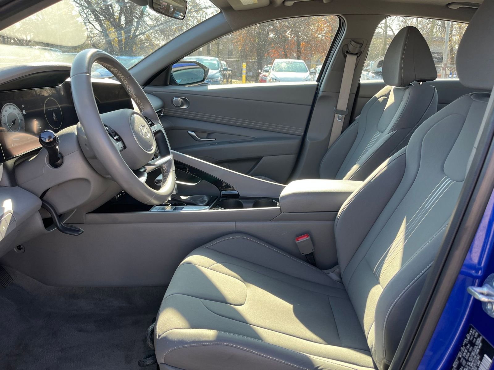 Thumbnail: 2025 Hyundai Elantra - 25