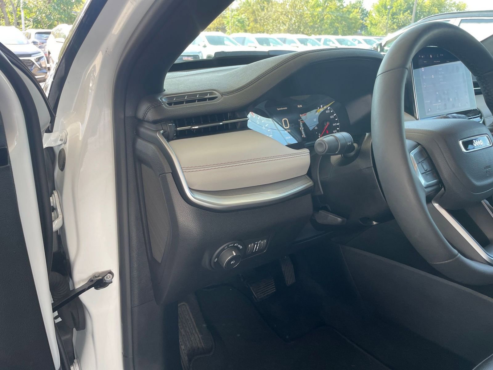 Thumbnail: 2025 Jeep Compass - 34