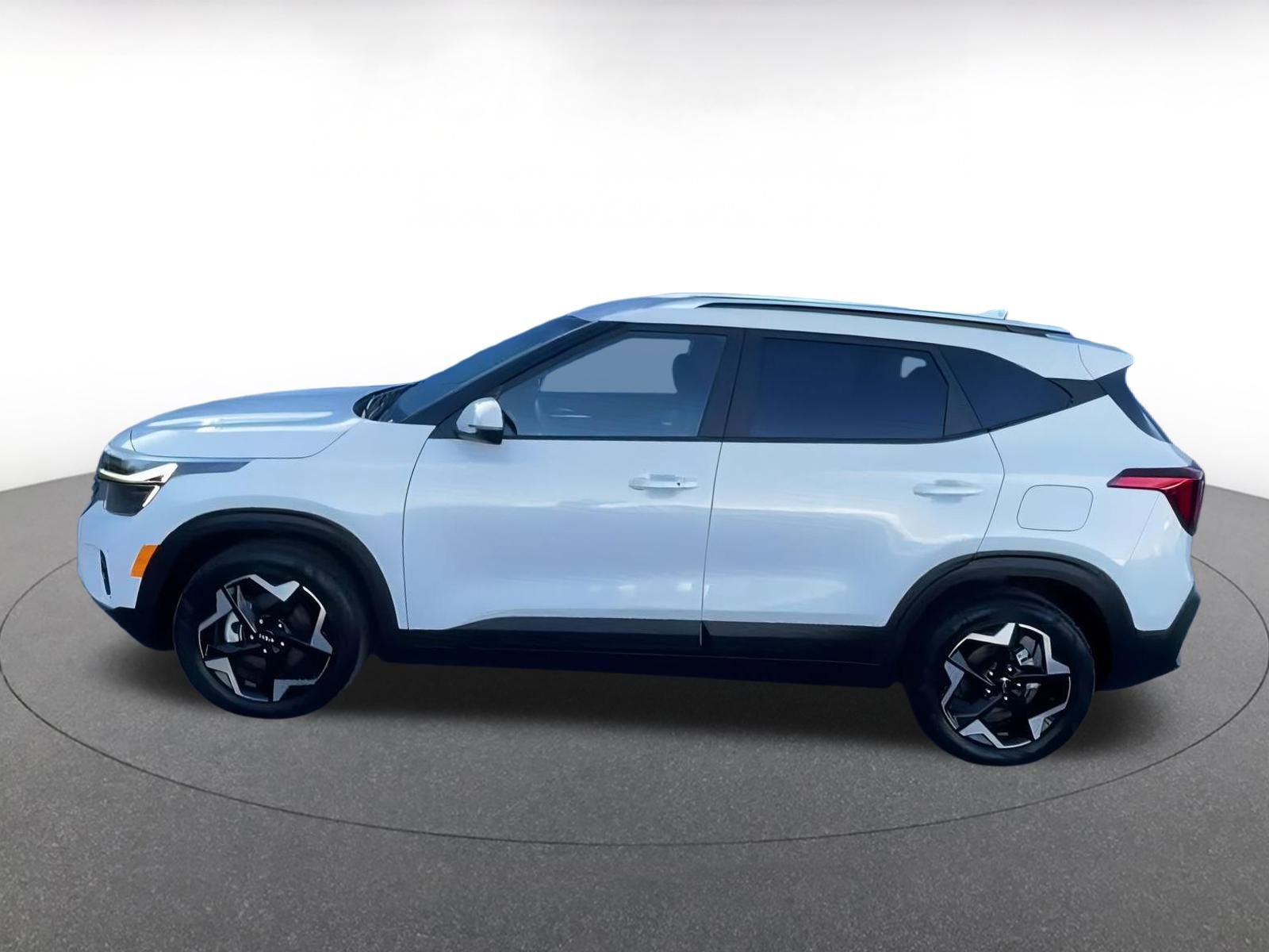 Thumbnail: 2025 Kia Seltos - 9