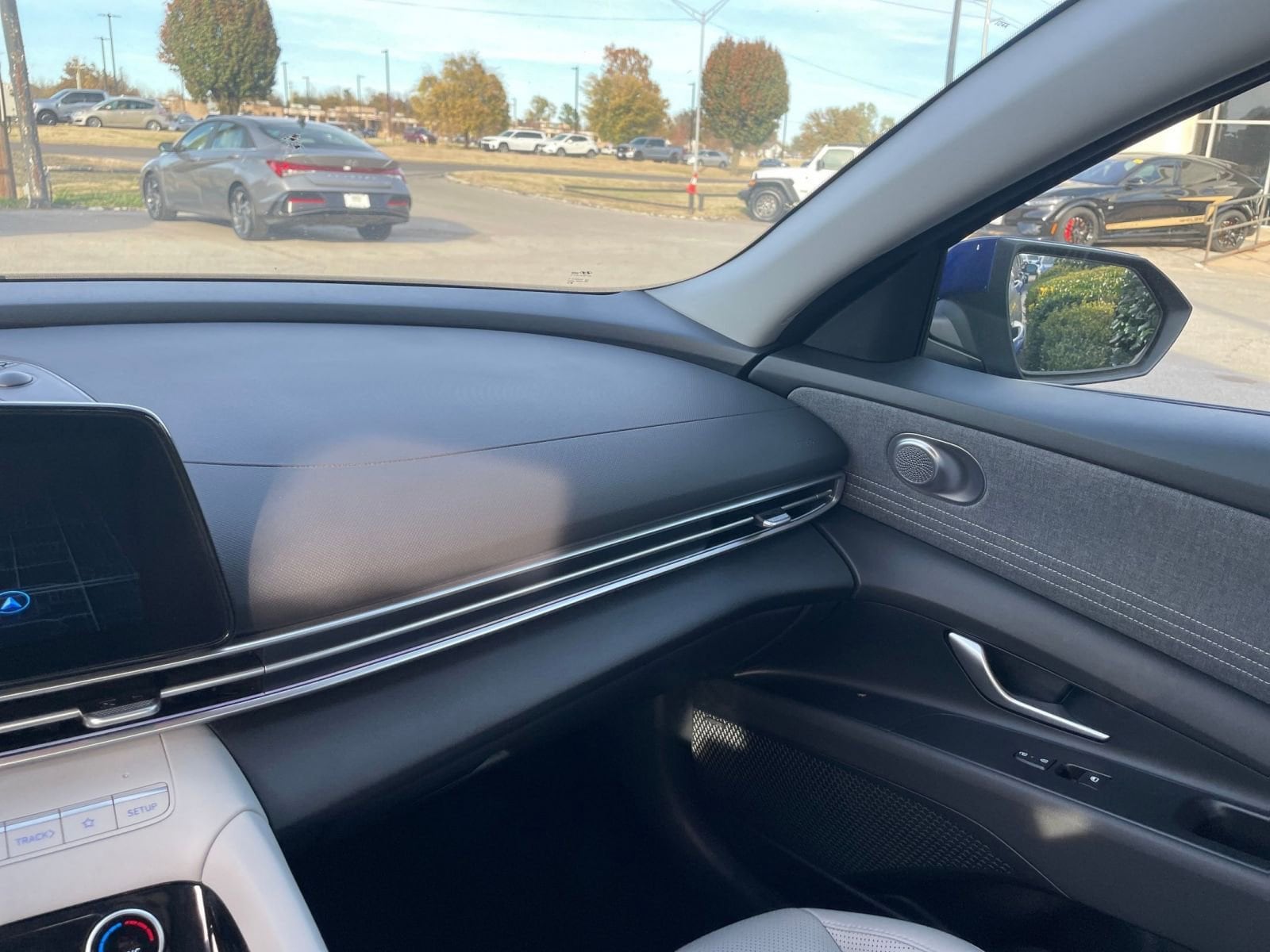 Thumbnail: 2025 Hyundai Elantra - 35