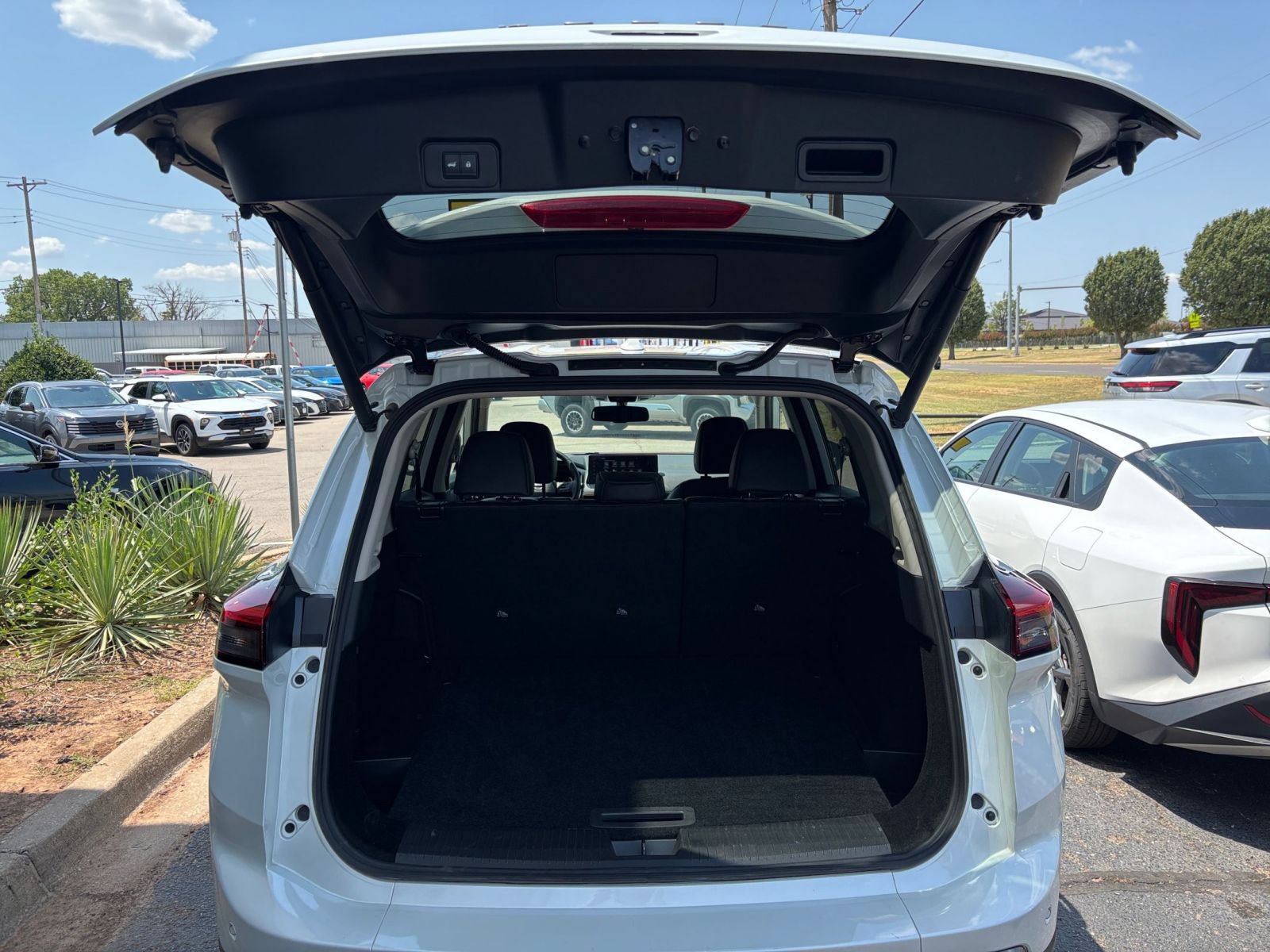 Thumbnail: 2026 Nissan Rogue - 29