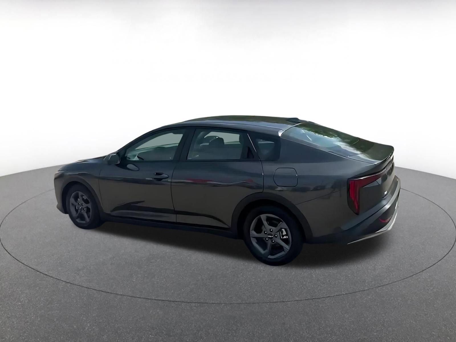 Thumbnail: 2025 Kia K4 - 10
