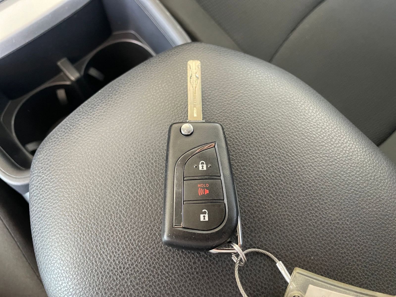 Thumbnail: 2025 Toyota RAV4 - 22