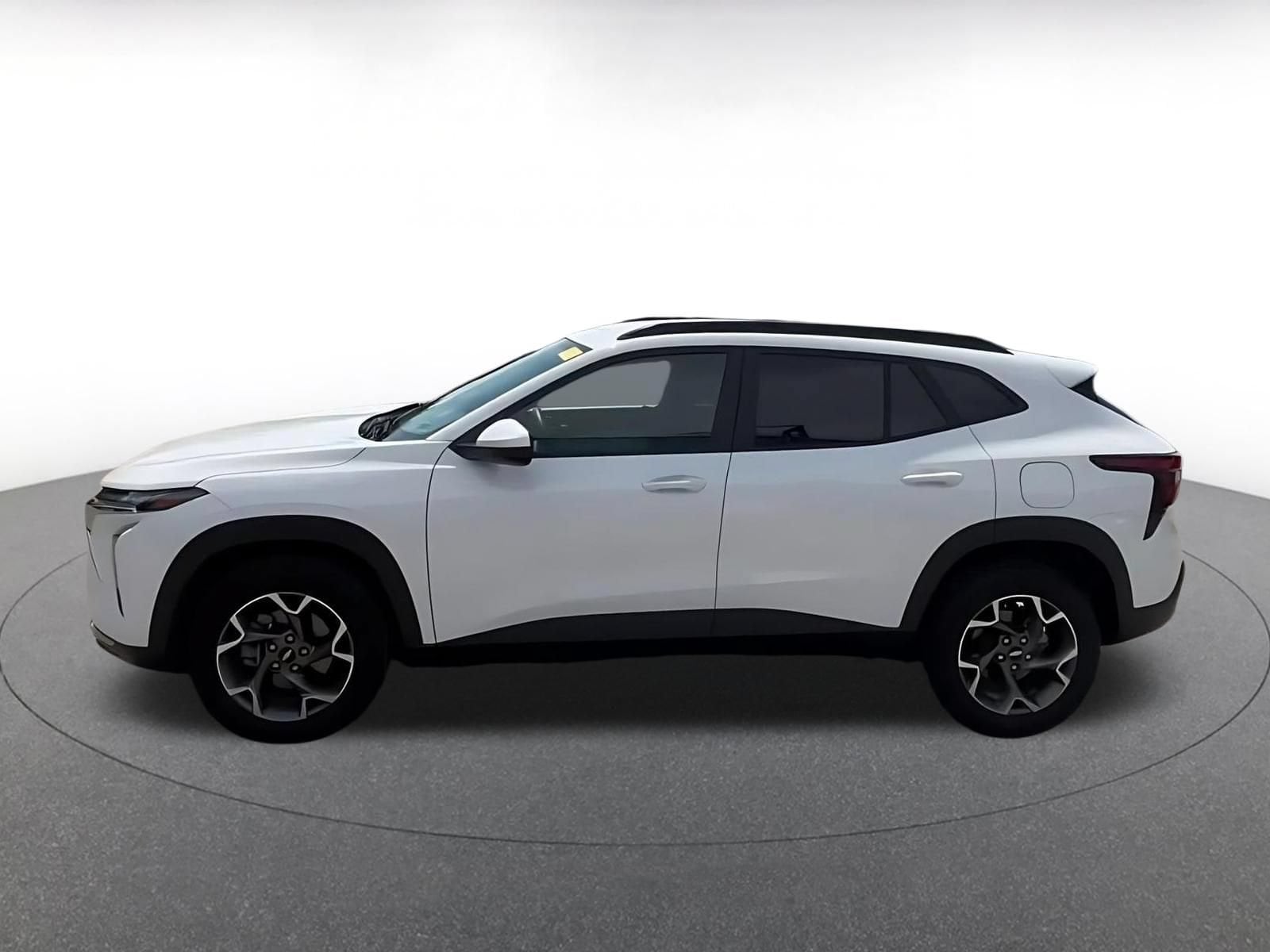 Thumbnail: 2025 Chevrolet Trax - 8