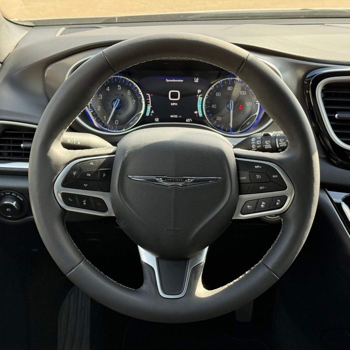Thumbnail: 2025 Chrysler Pacifica - 30