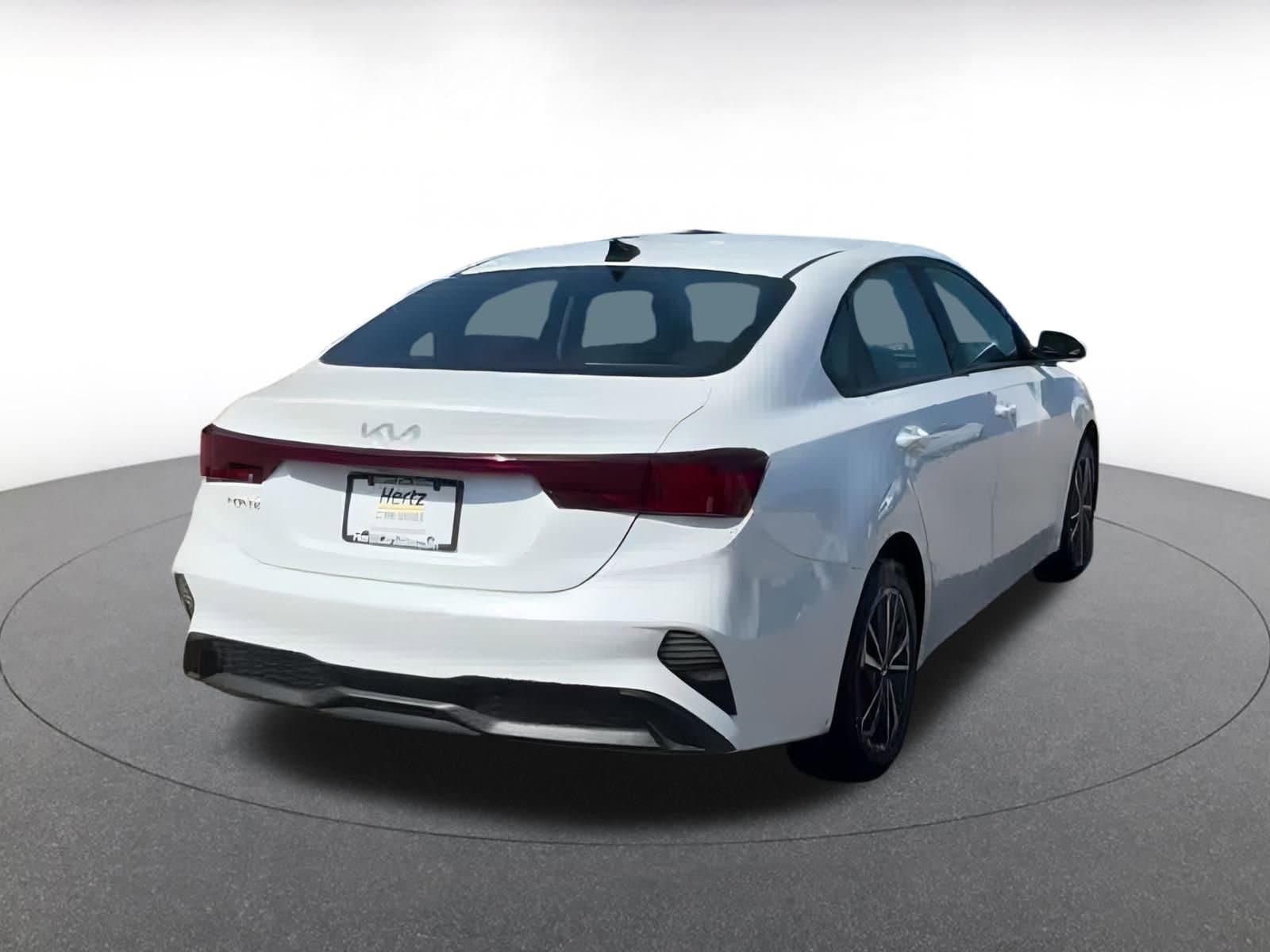 Thumbnail: 2024 Kia Forte - 15