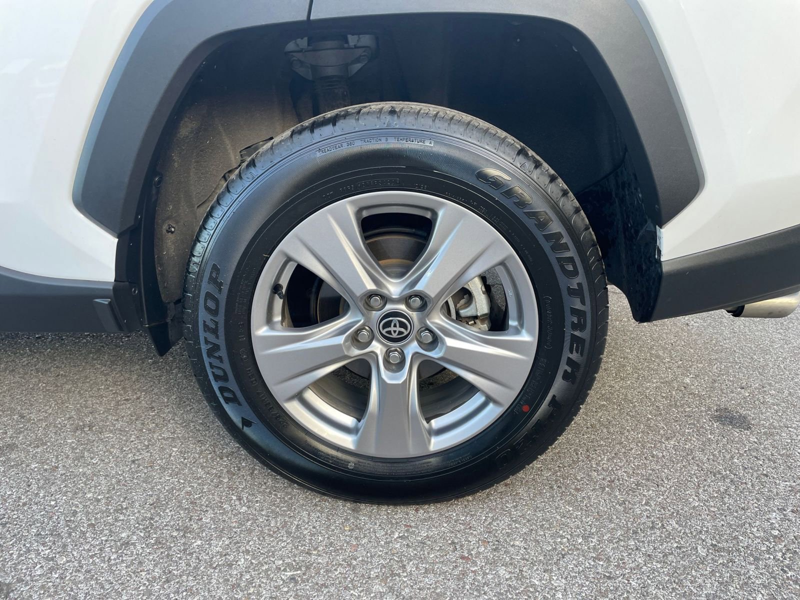 Thumbnail: 2025 Toyota RAV4 - 31