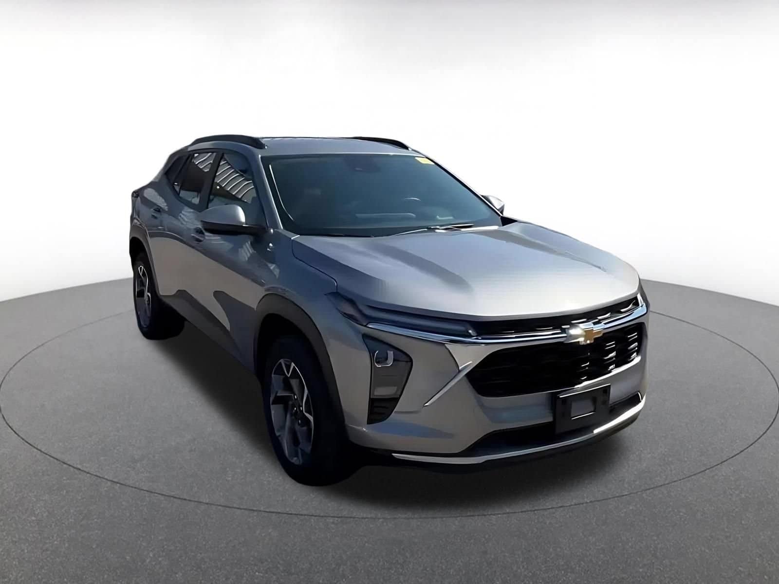 Thumbnail: 2025 Chevrolet Trax - 3