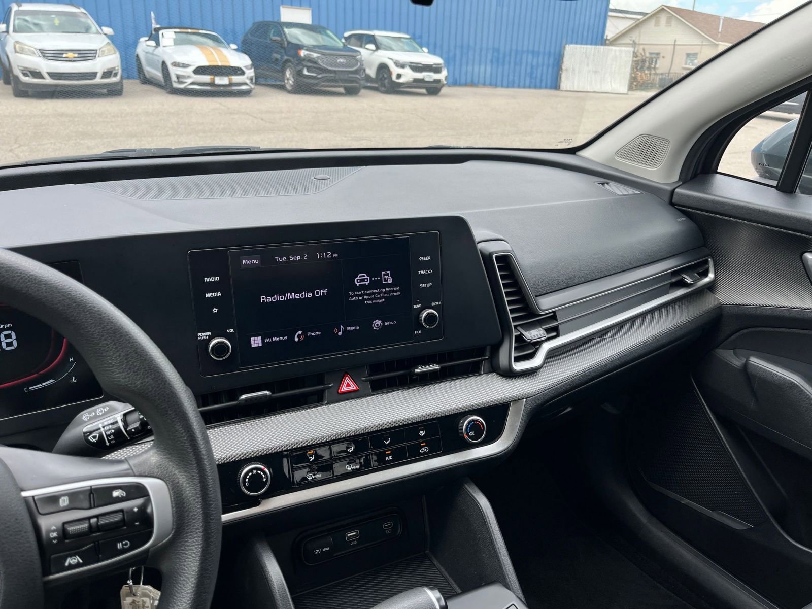 Thumbnail: 2023 Kia Sportage - 18