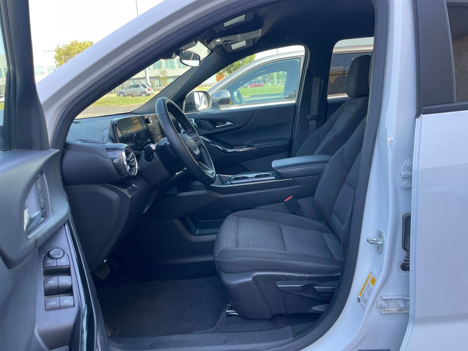 Thumbnail: 2025 Chevrolet Equinox - 27