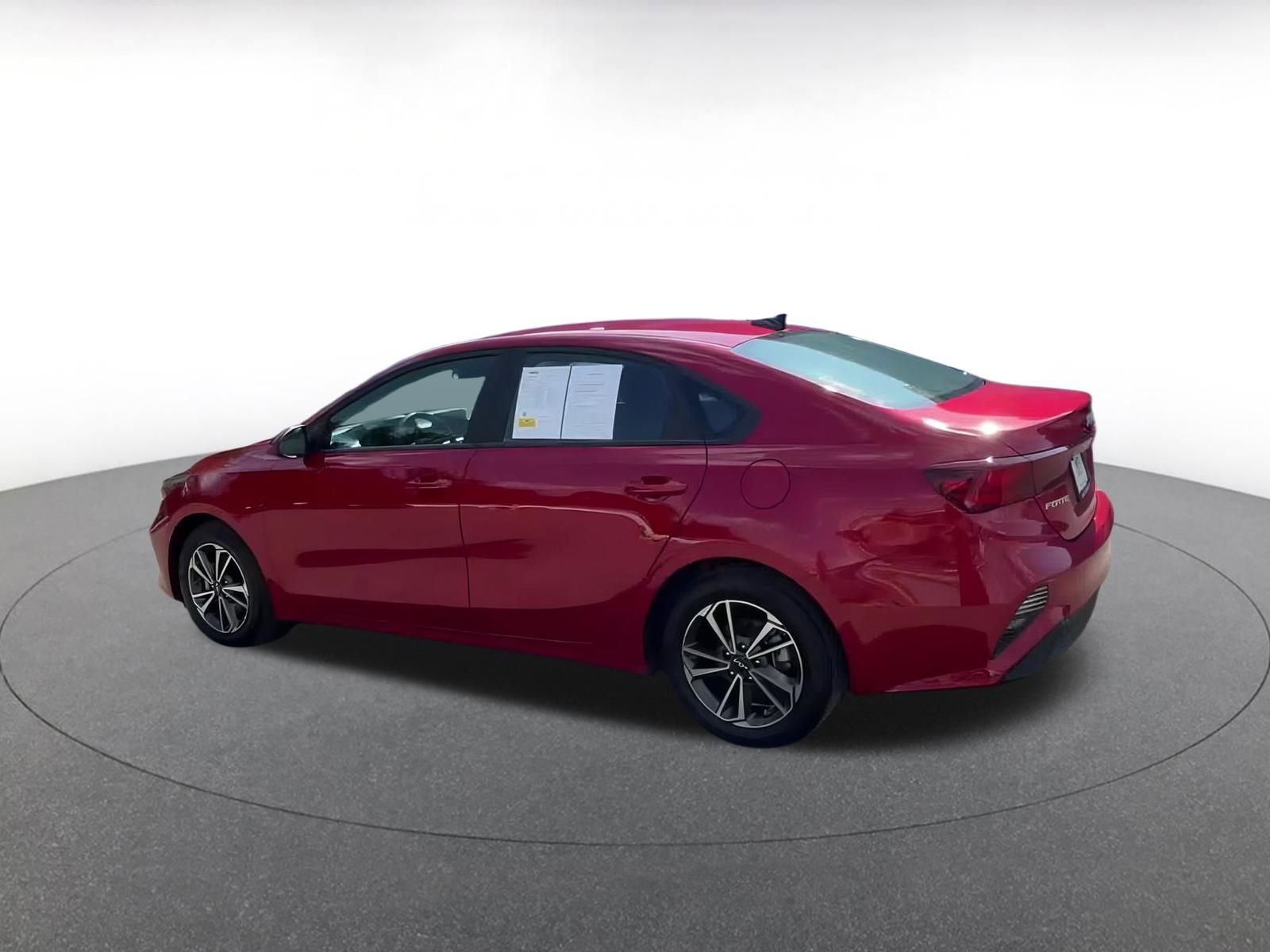 Thumbnail: 2024 Kia Forte - 10